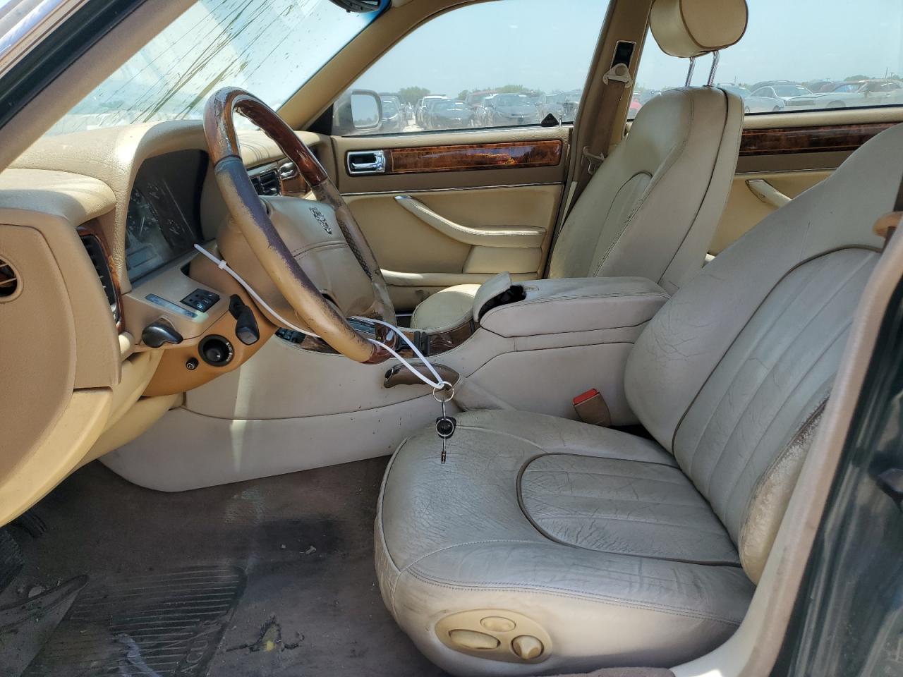 Photo 6 VIN: SAJKX6244TC783724 - JAGUAR XJ 