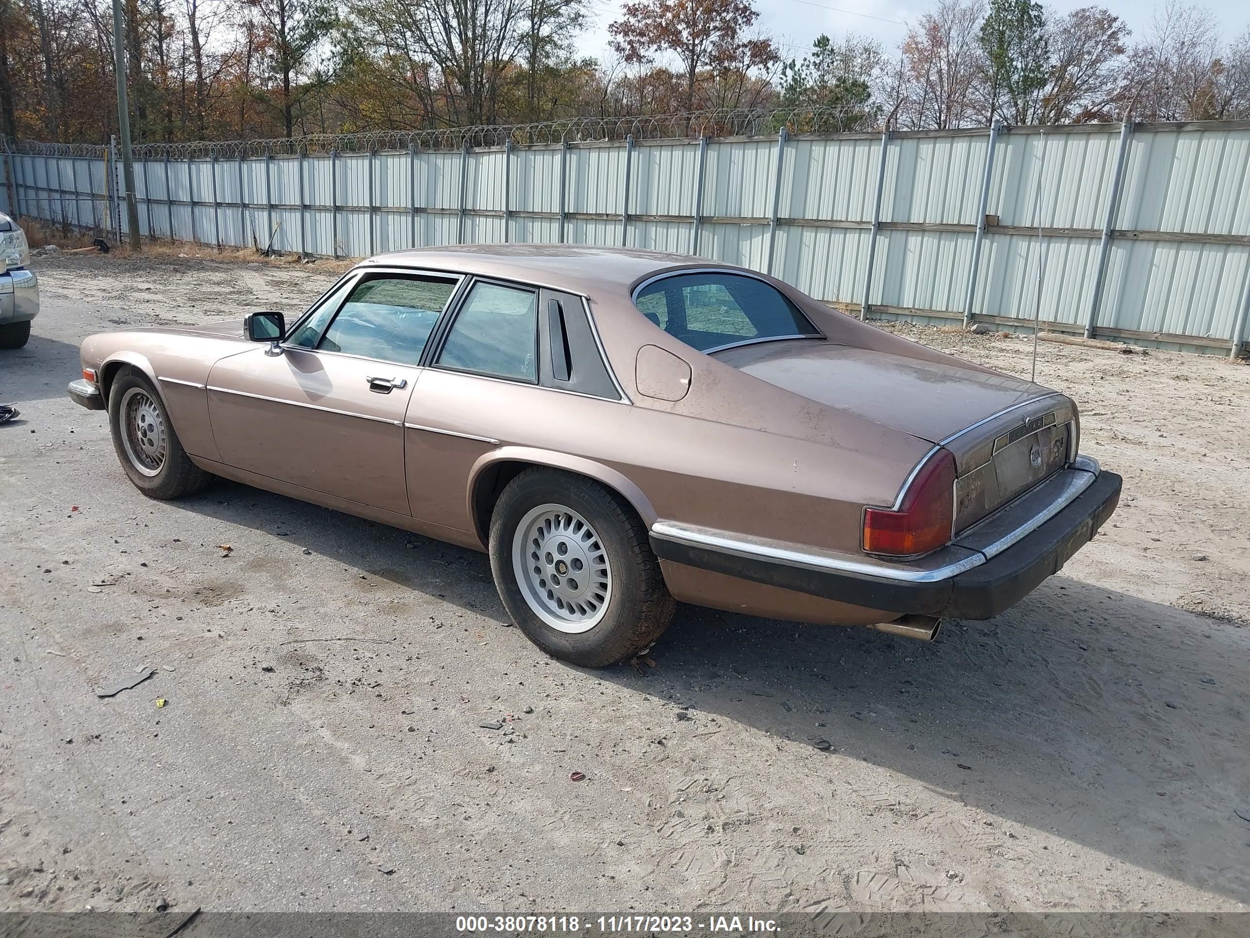 Photo 2 VIN: SAJNV5841FC119065 - JAGUAR XJS 