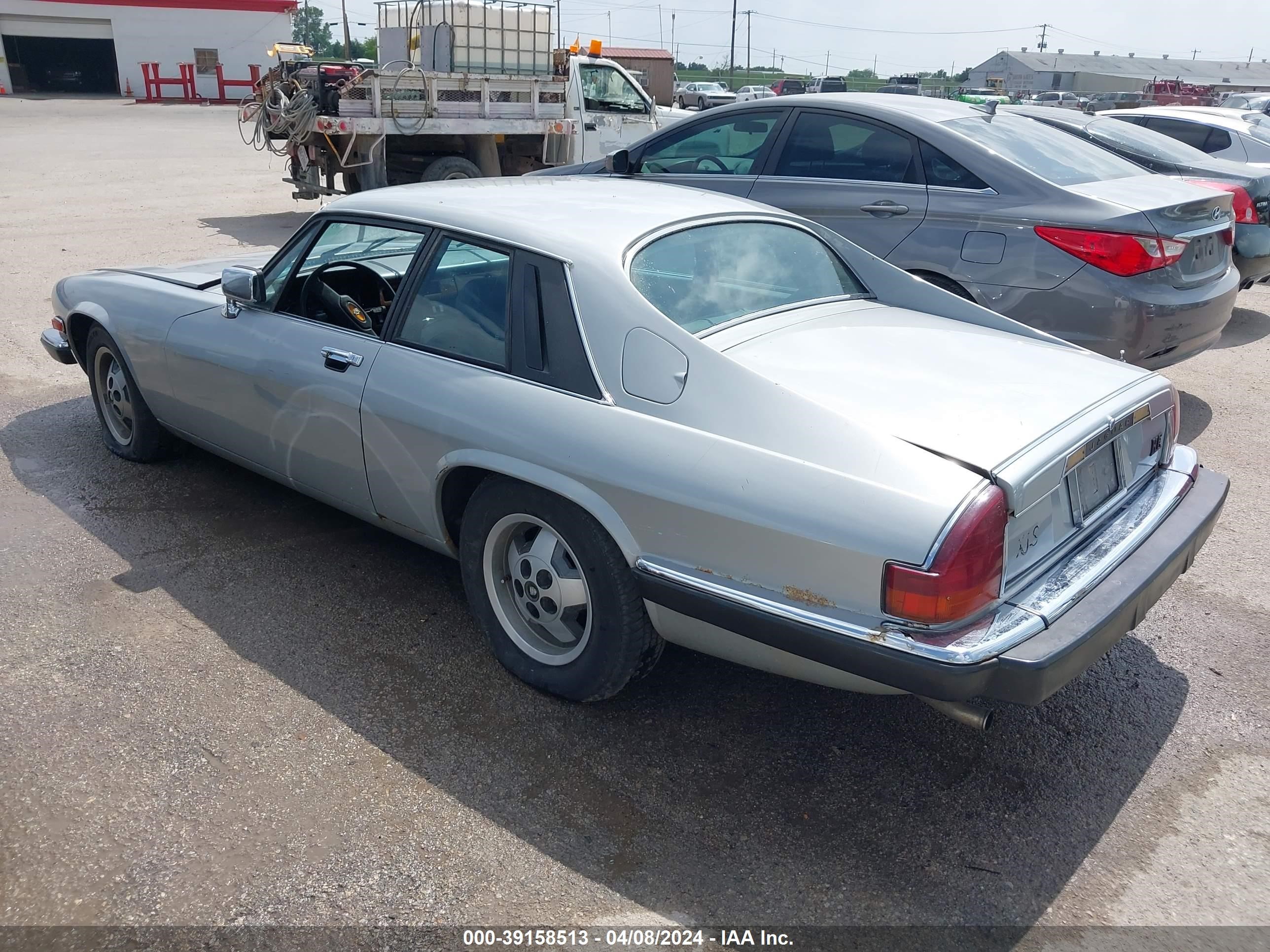 Photo 2 VIN: SAJNV5842FC122086 - JAGUAR XJS 