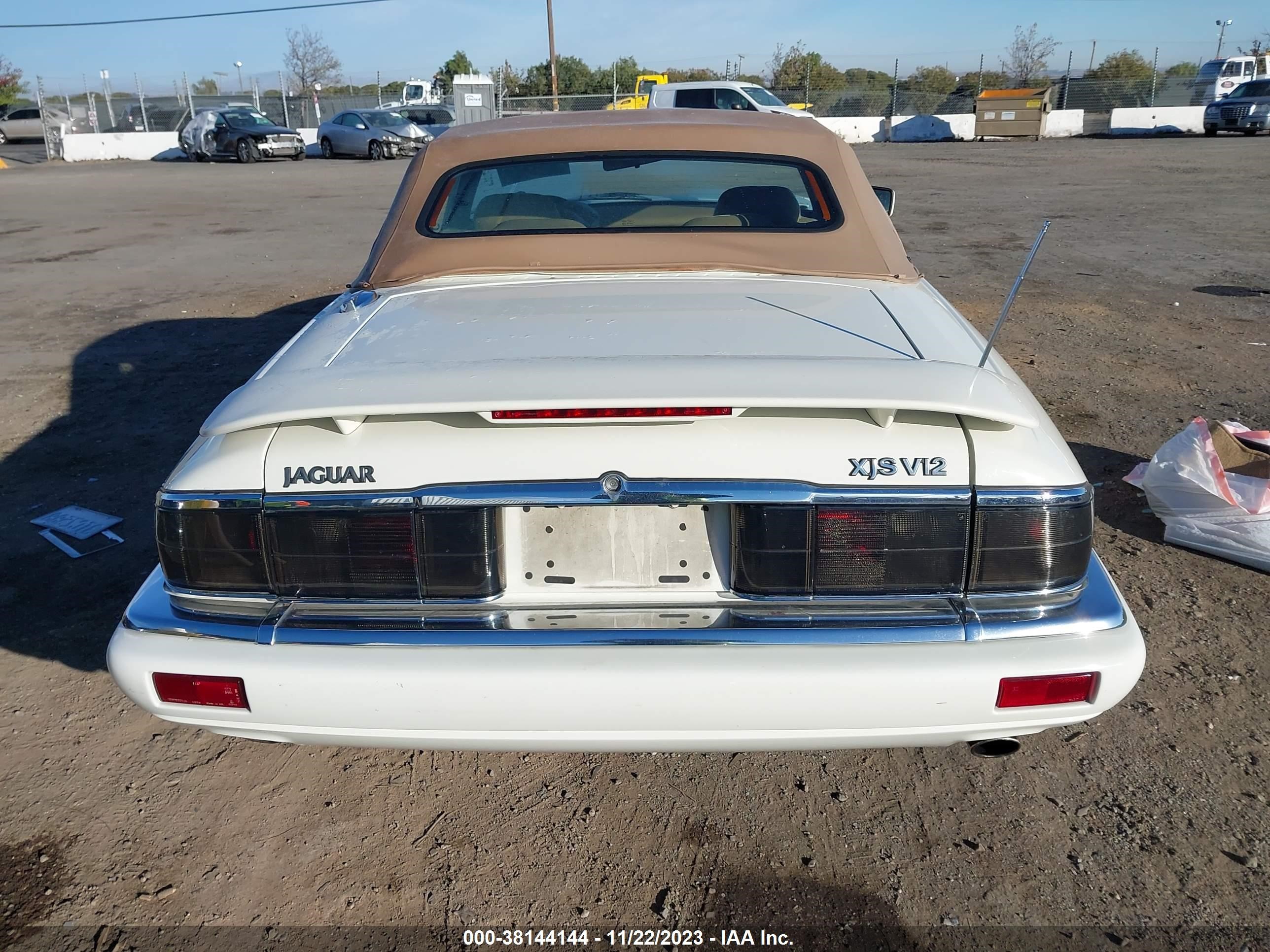 Photo 16 VIN: SAJNX234XSC198424 - FORD FUSION 