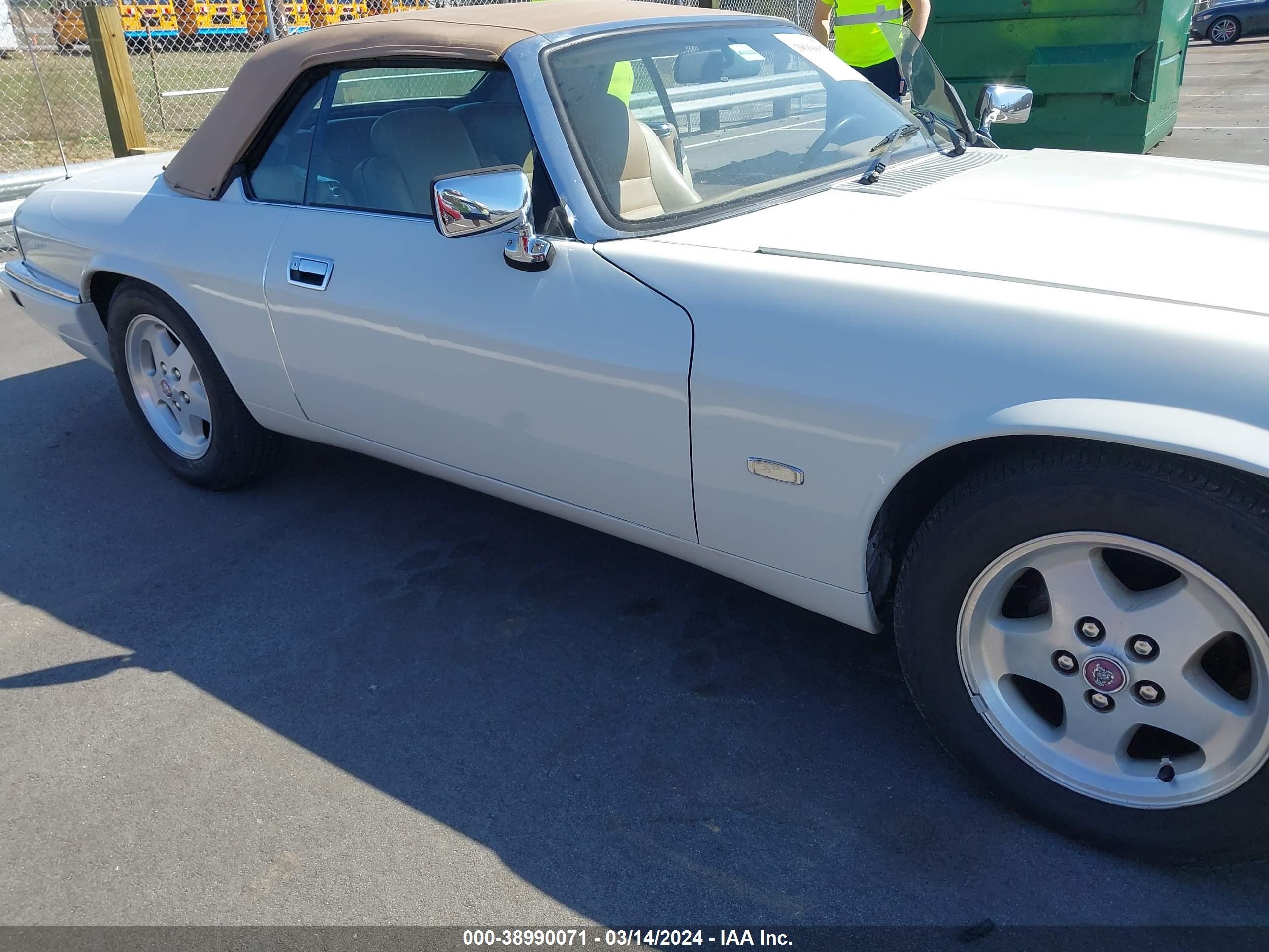 Photo 5 VIN: SAJNX2749SC221573 - JAGUAR XJS 