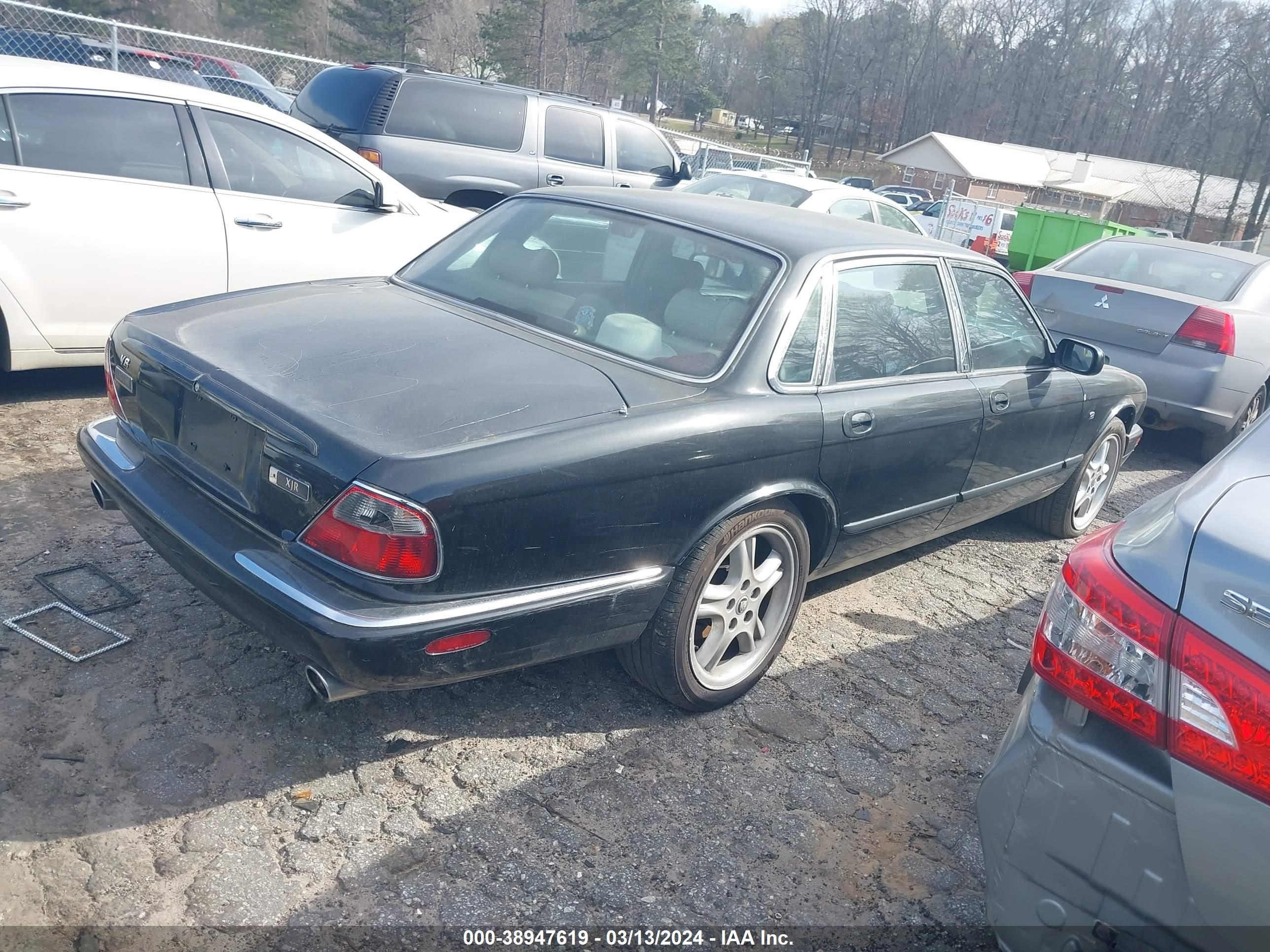 Photo 3 VIN: SAJPD1849XC877841 - JAGUAR XJ 