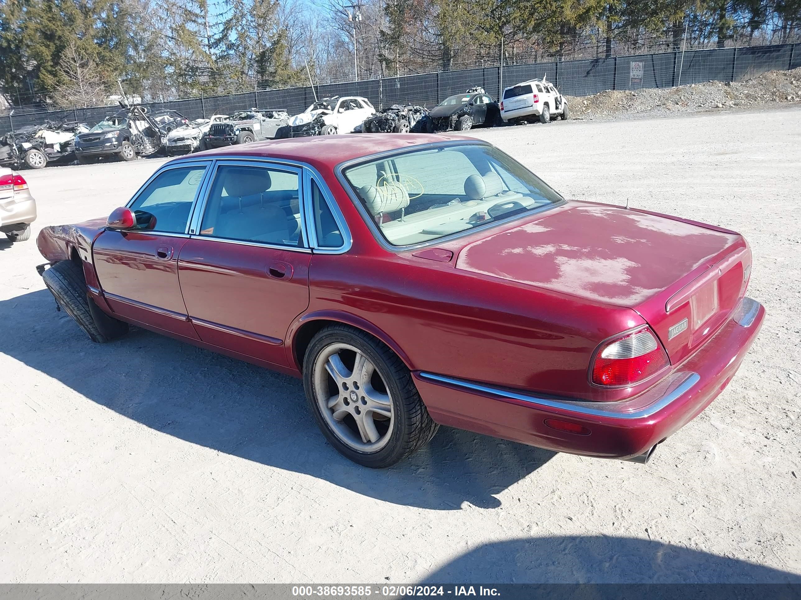 Photo 2 VIN: SAJPX184XWC838875 - JAGUAR XJR 