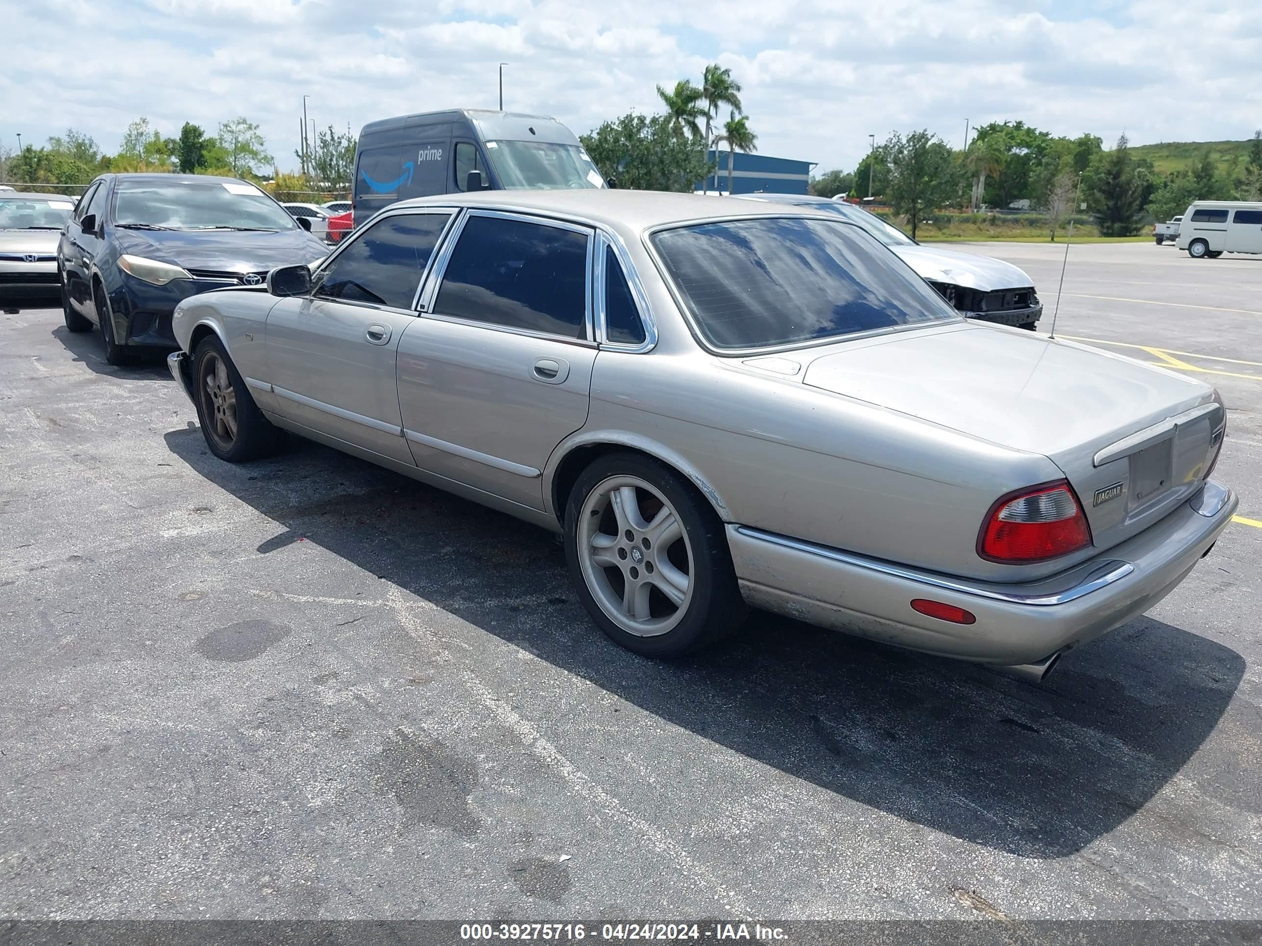 Photo 2 VIN: SAJPX184XXC865589 - JAGUAR XJR 