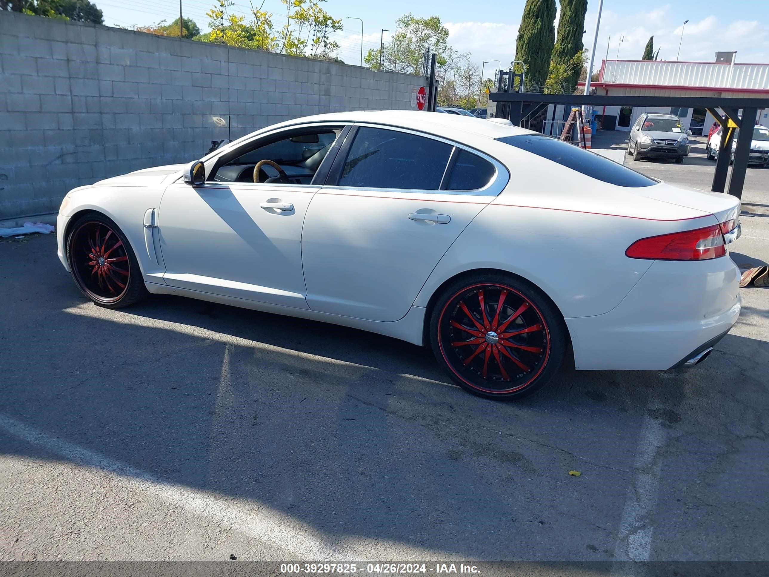 Photo 13 VIN: SAJWA05B69HR08065 - JAGUAR XF 