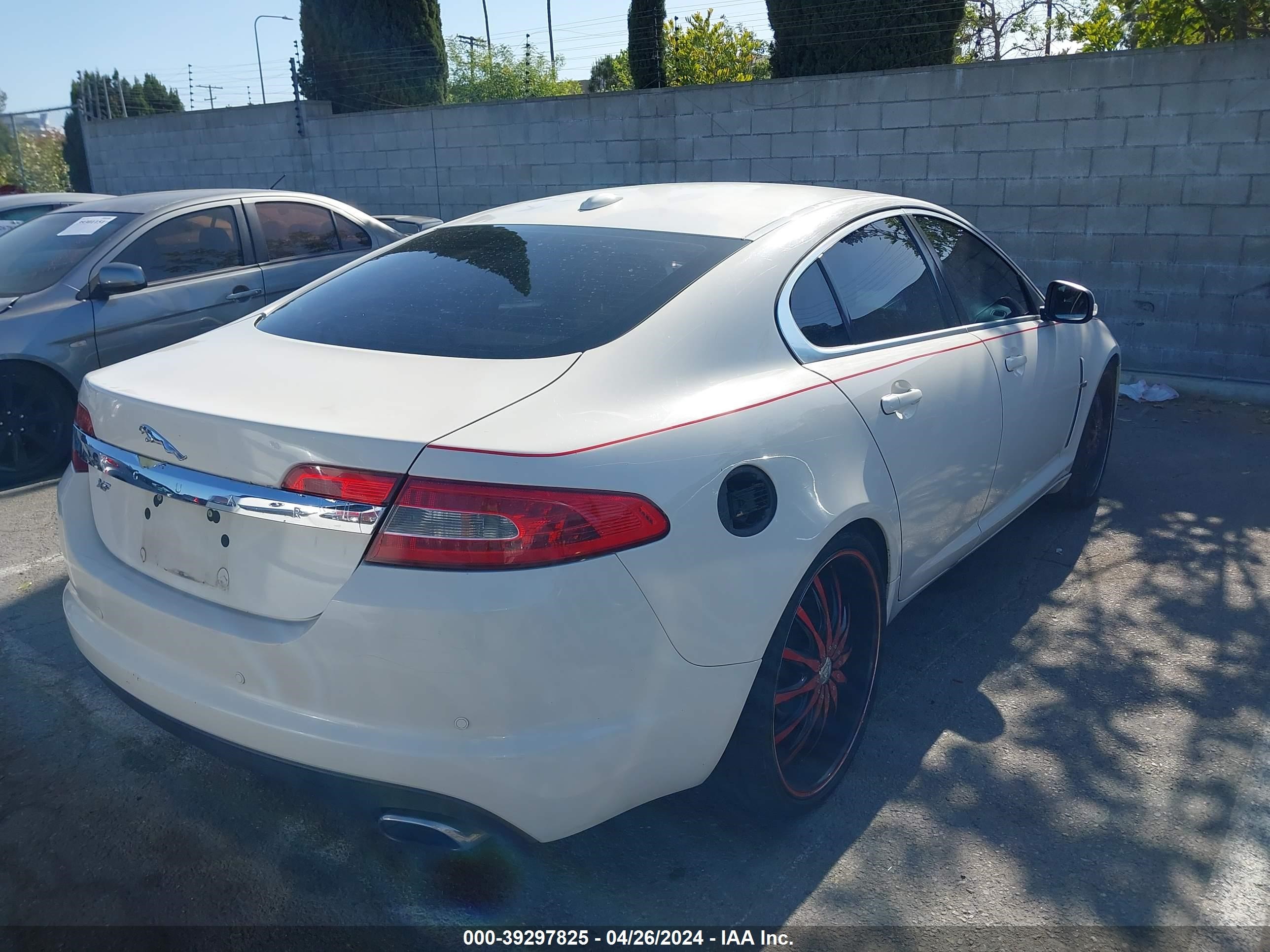 Photo 3 VIN: SAJWA05B69HR08065 - JAGUAR XF 