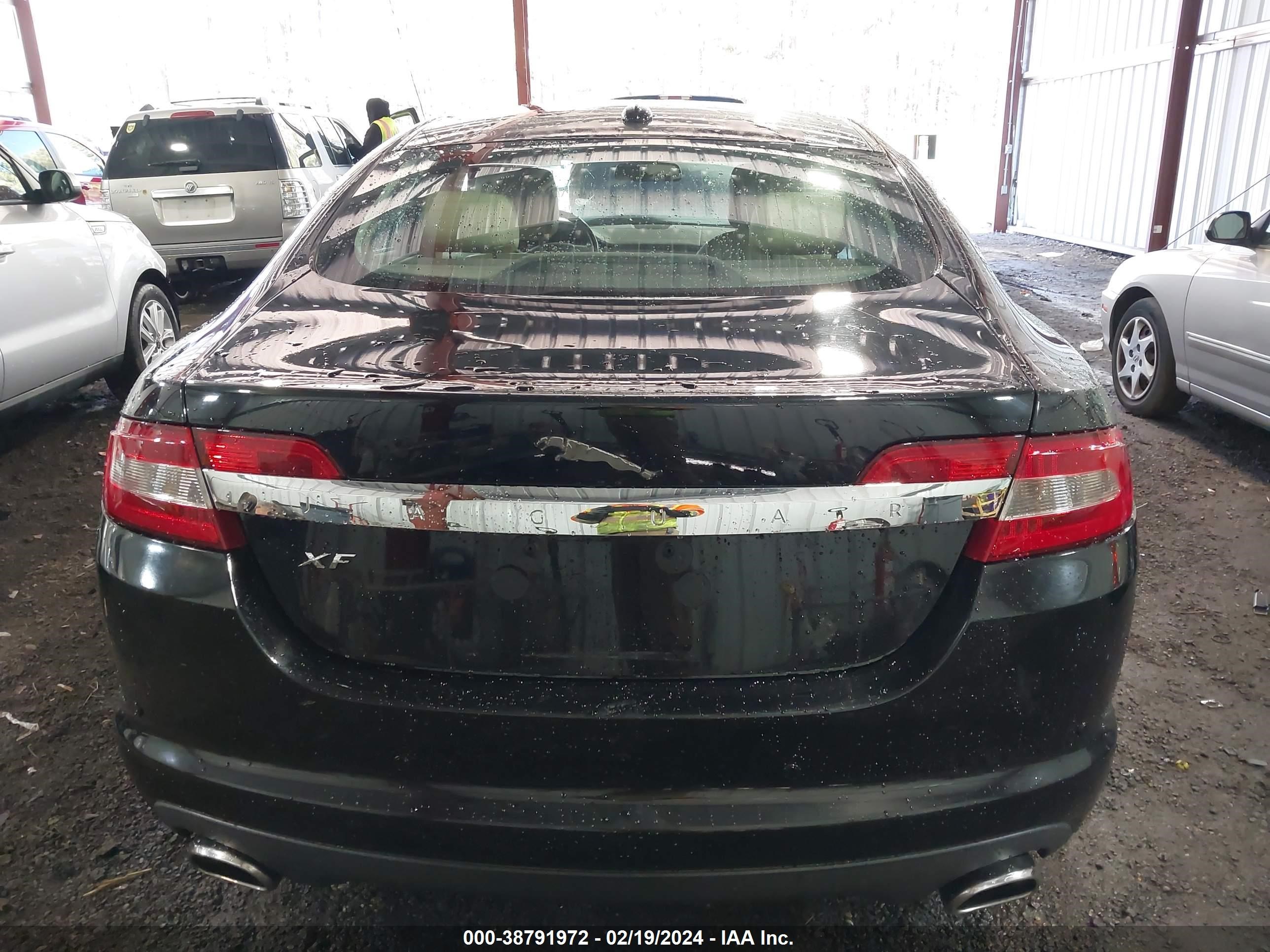 Photo 15 VIN: SAJWA05B79HR37221 - JAGUAR XF 