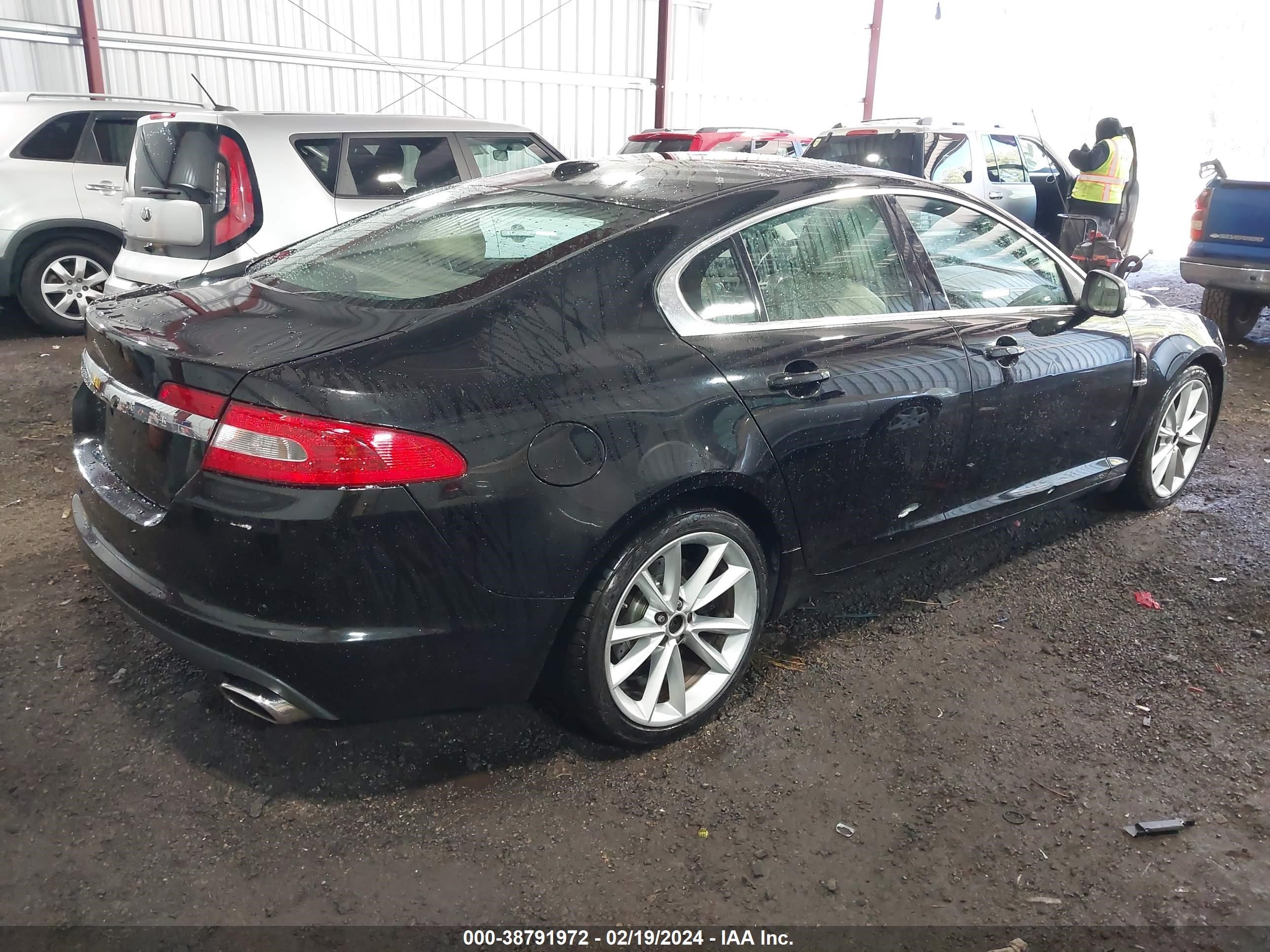 Photo 3 VIN: SAJWA05B79HR37221 - JAGUAR XF 