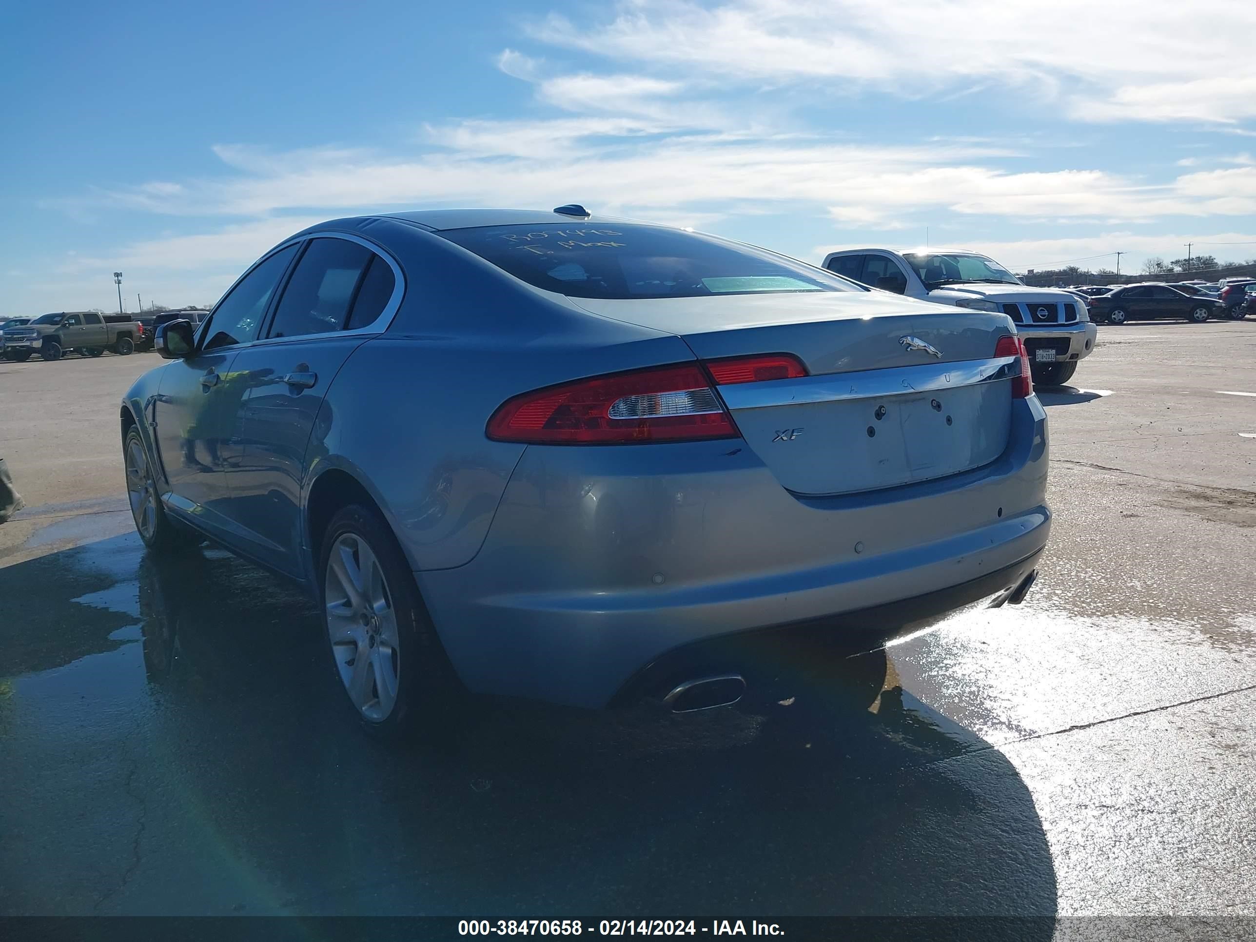 Photo 2 VIN: SAJWA05BX9HR09493 - JAGUAR XF 