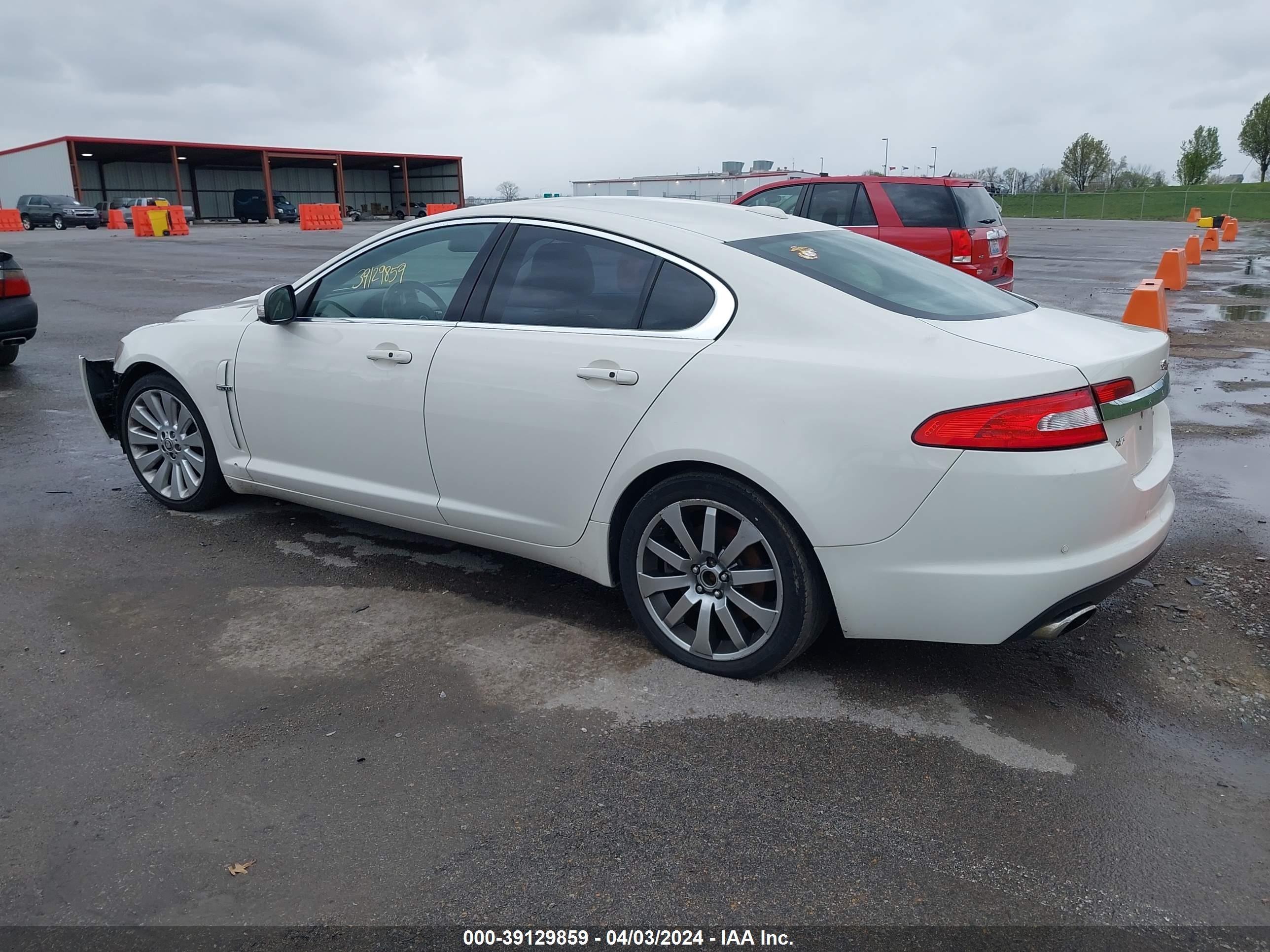 Photo 2 VIN: SAJWA06B39HR34993 - JAGUAR XF 