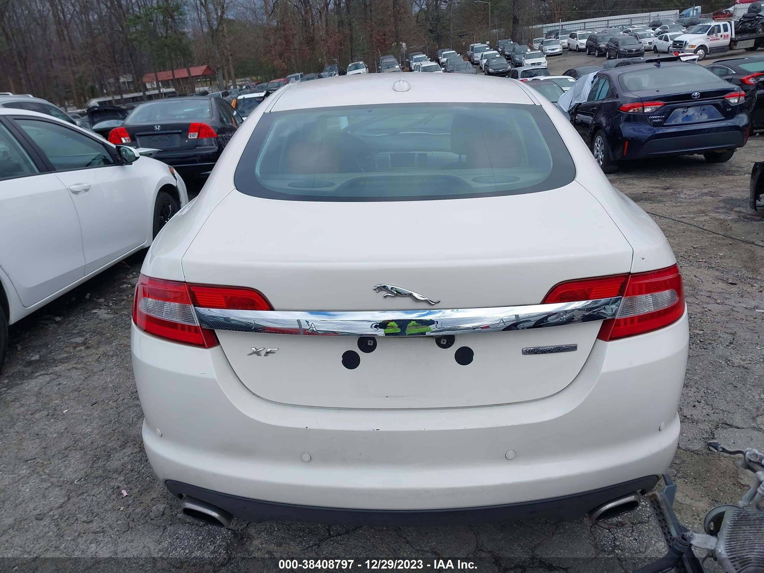 Photo 15 VIN: SAJWA07C391R15134 - JAGUAR XF 