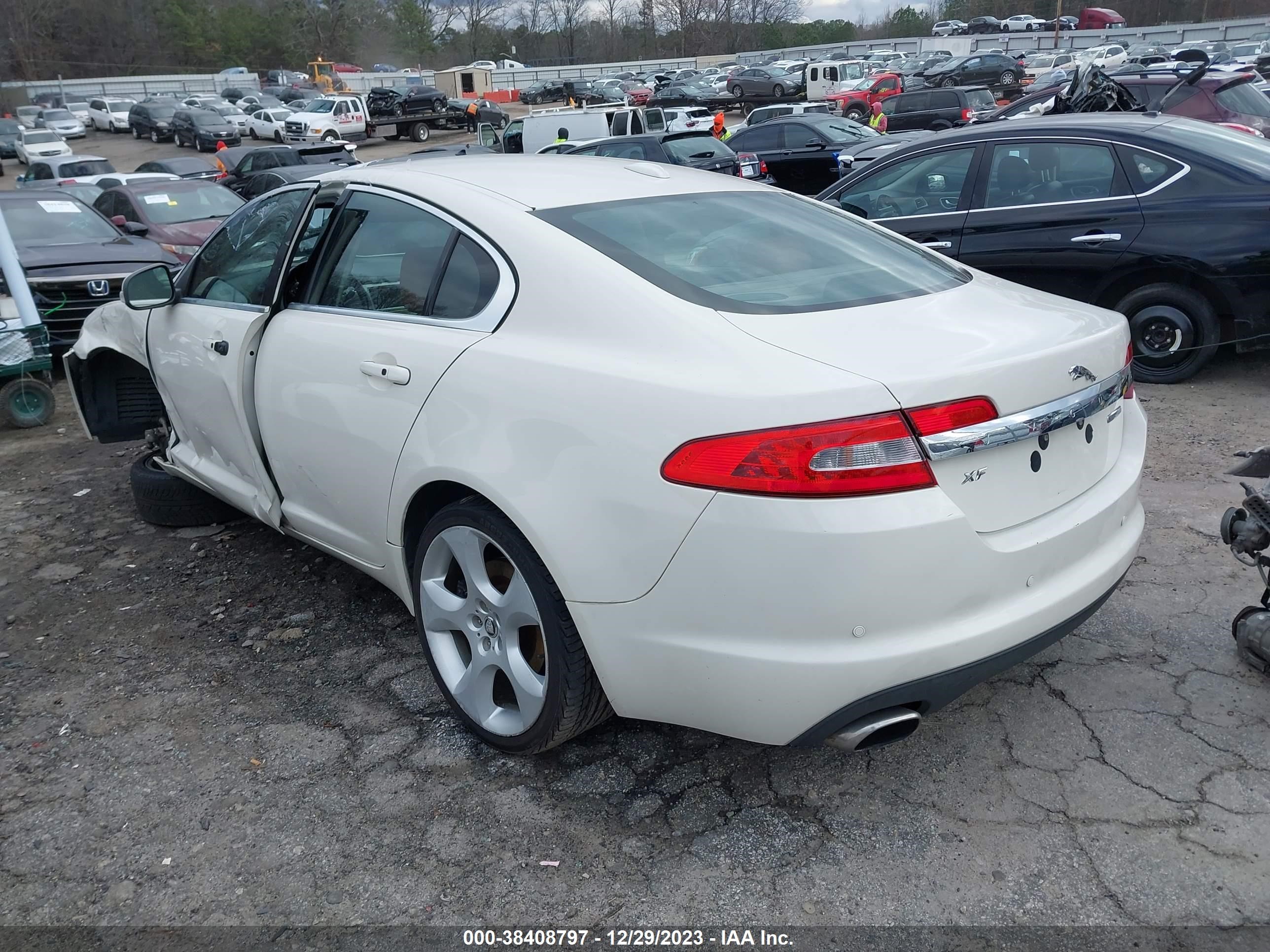 Photo 2 VIN: SAJWA07C391R15134 - JAGUAR XF 