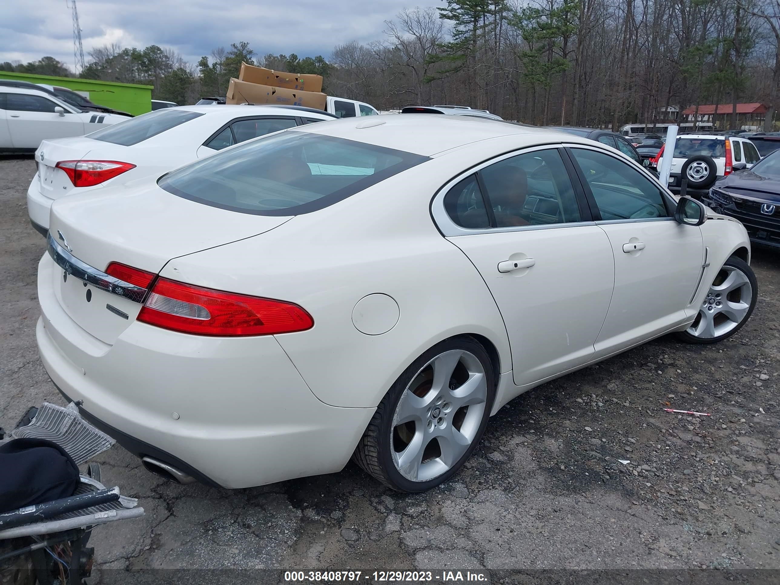 Photo 3 VIN: SAJWA07C391R15134 - JAGUAR XF 