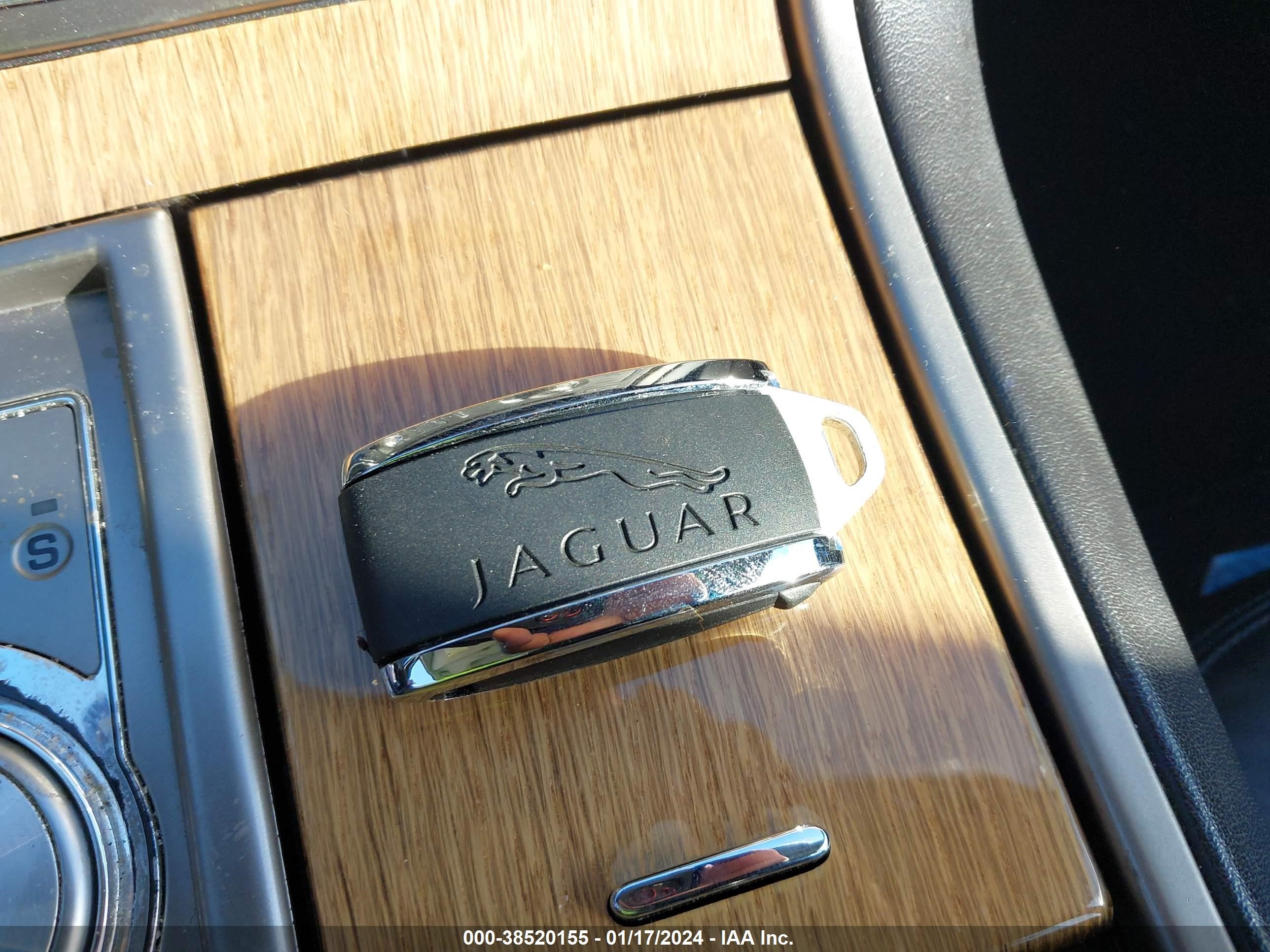 Photo 10 VIN: SAJWA07C391R42835 - JAGUAR XF 