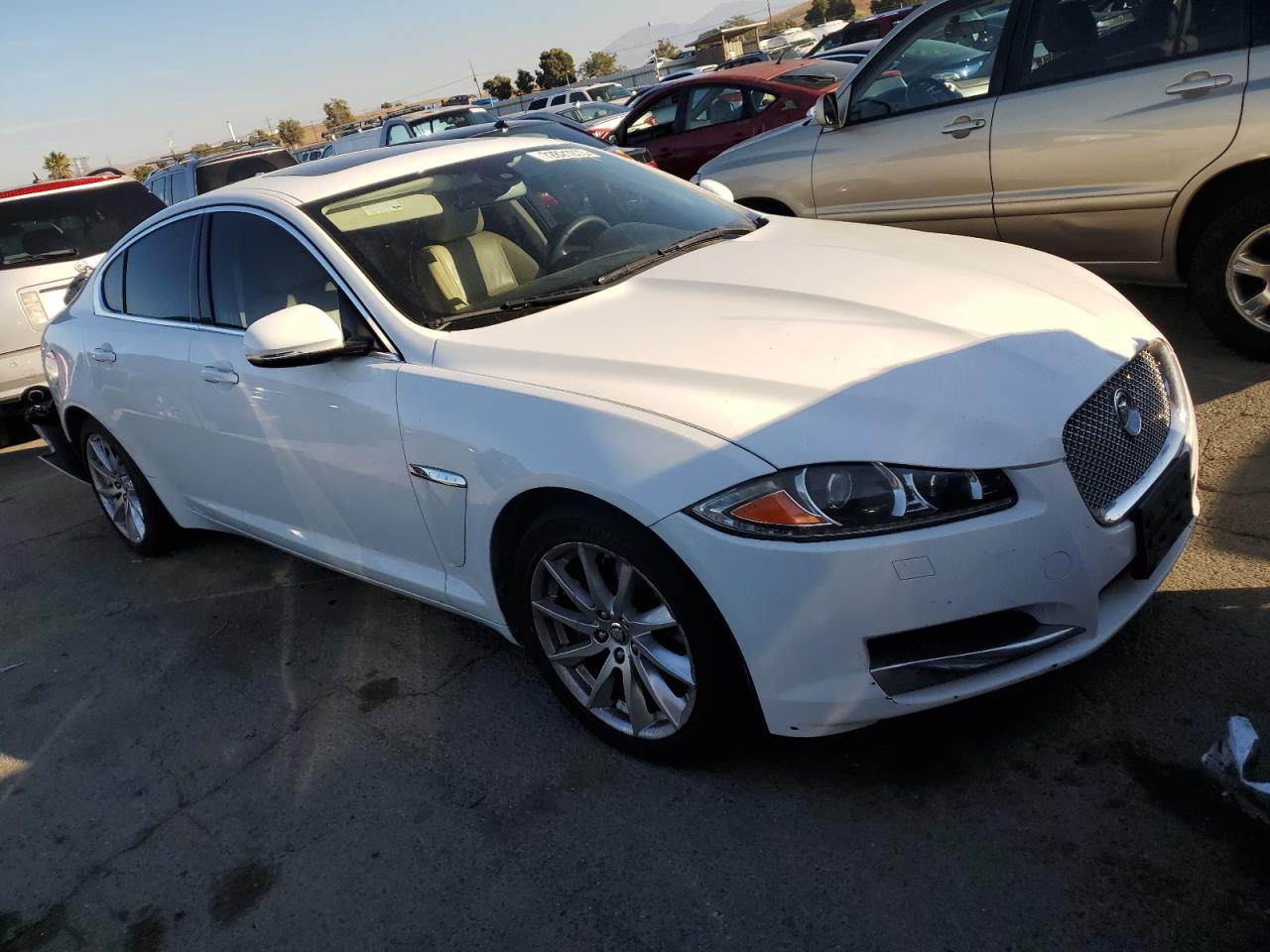 Photo 3 VIN: SAJWA0ES2DPS67351 - JAGUAR XF 