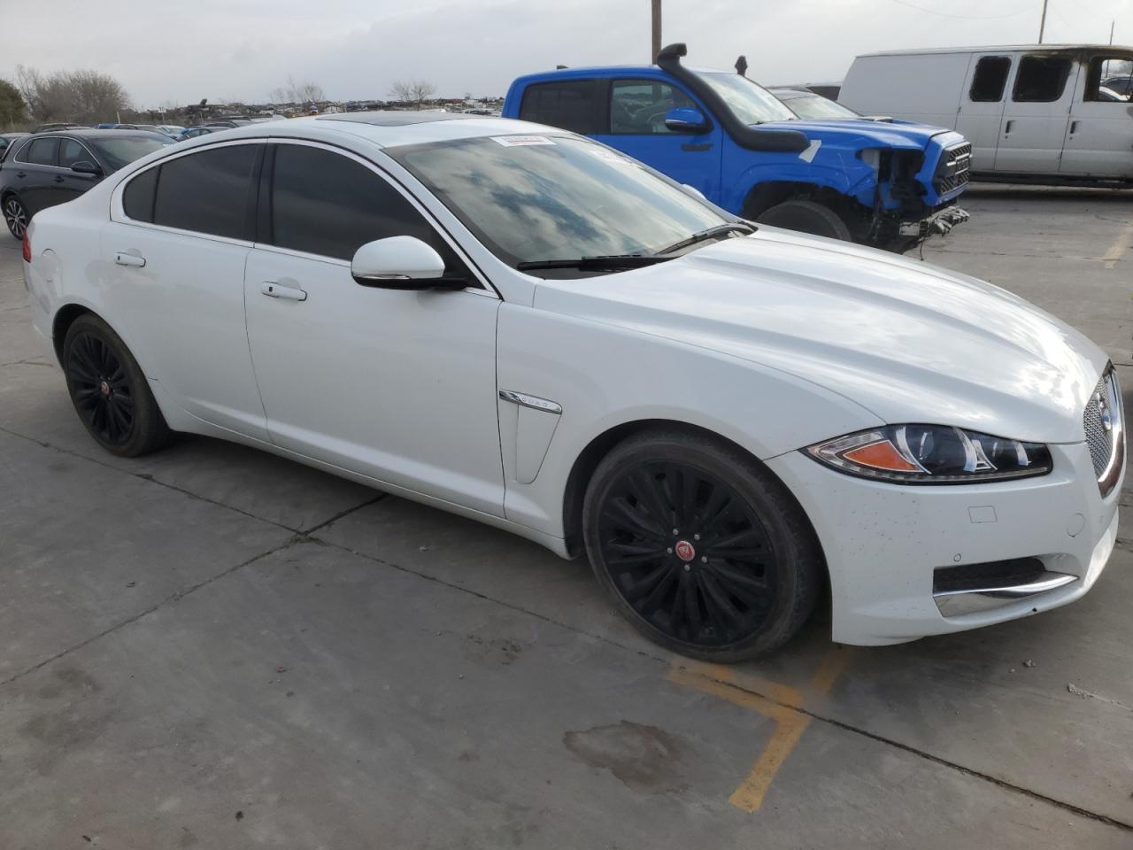 Photo 3 VIN: SAJWA0EX5E8U28881 - JAGUAR XF 