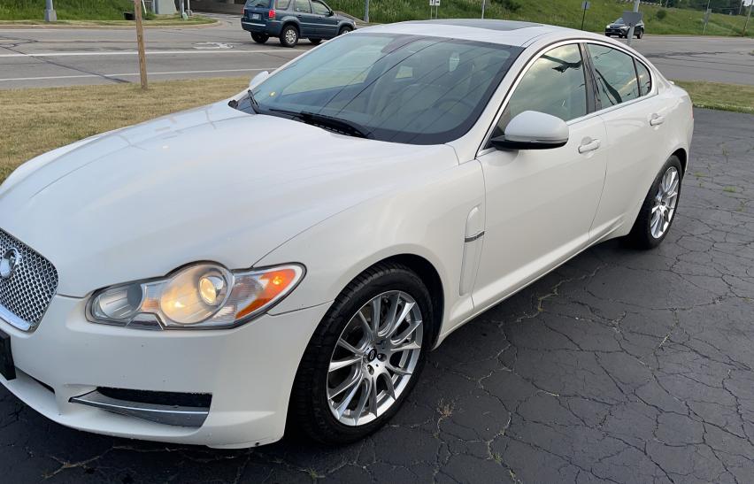 Photo 1 VIN: SAJWA0FA0AHR57529 - JAGUAR XF LUXURY 