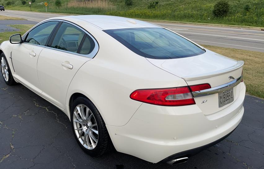 Photo 2 VIN: SAJWA0FA0AHR57529 - JAGUAR XF LUXURY 