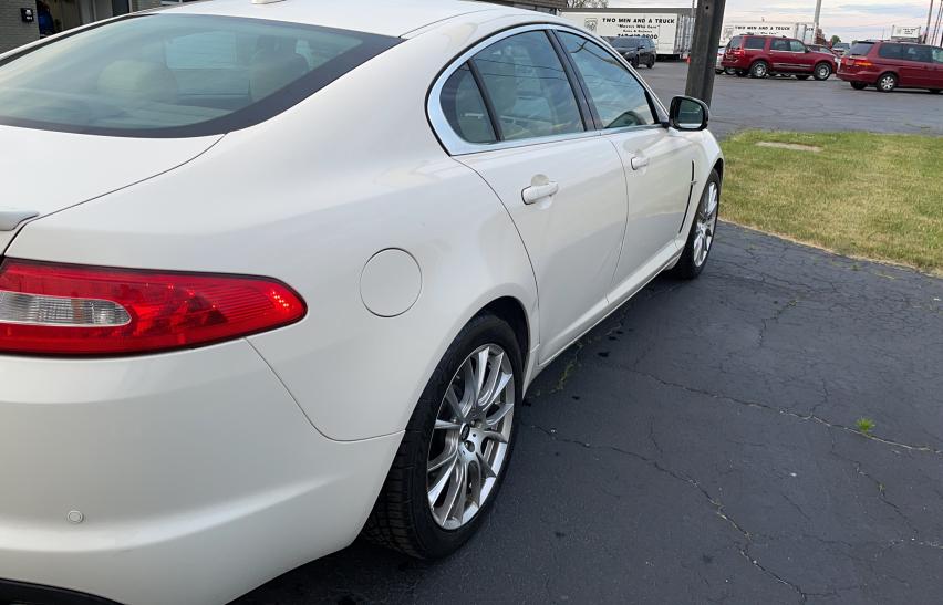 Photo 3 VIN: SAJWA0FA0AHR57529 - JAGUAR XF LUXURY 