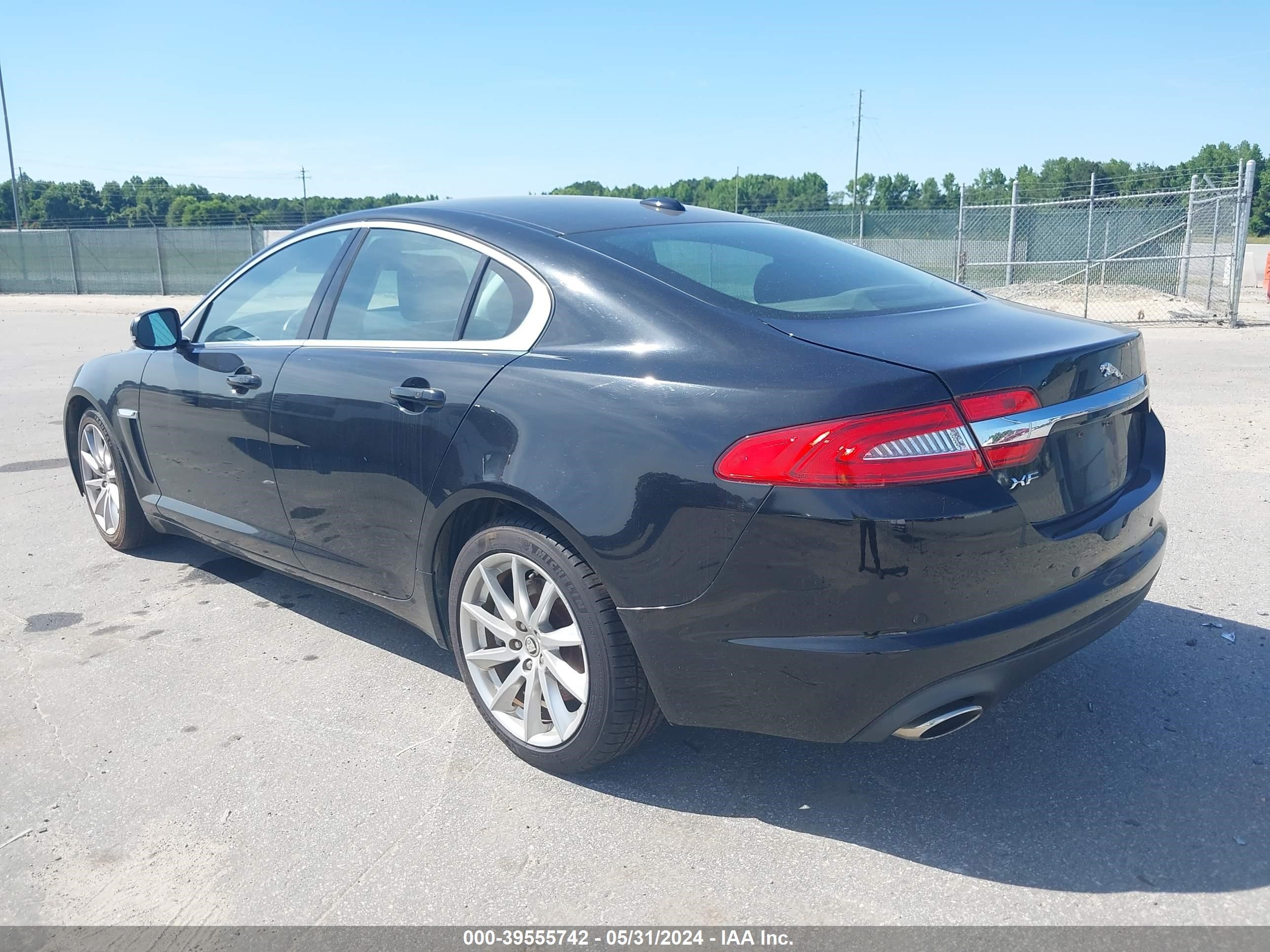 Photo 2 VIN: SAJWA0FB4CLS41466 - JAGUAR XF 