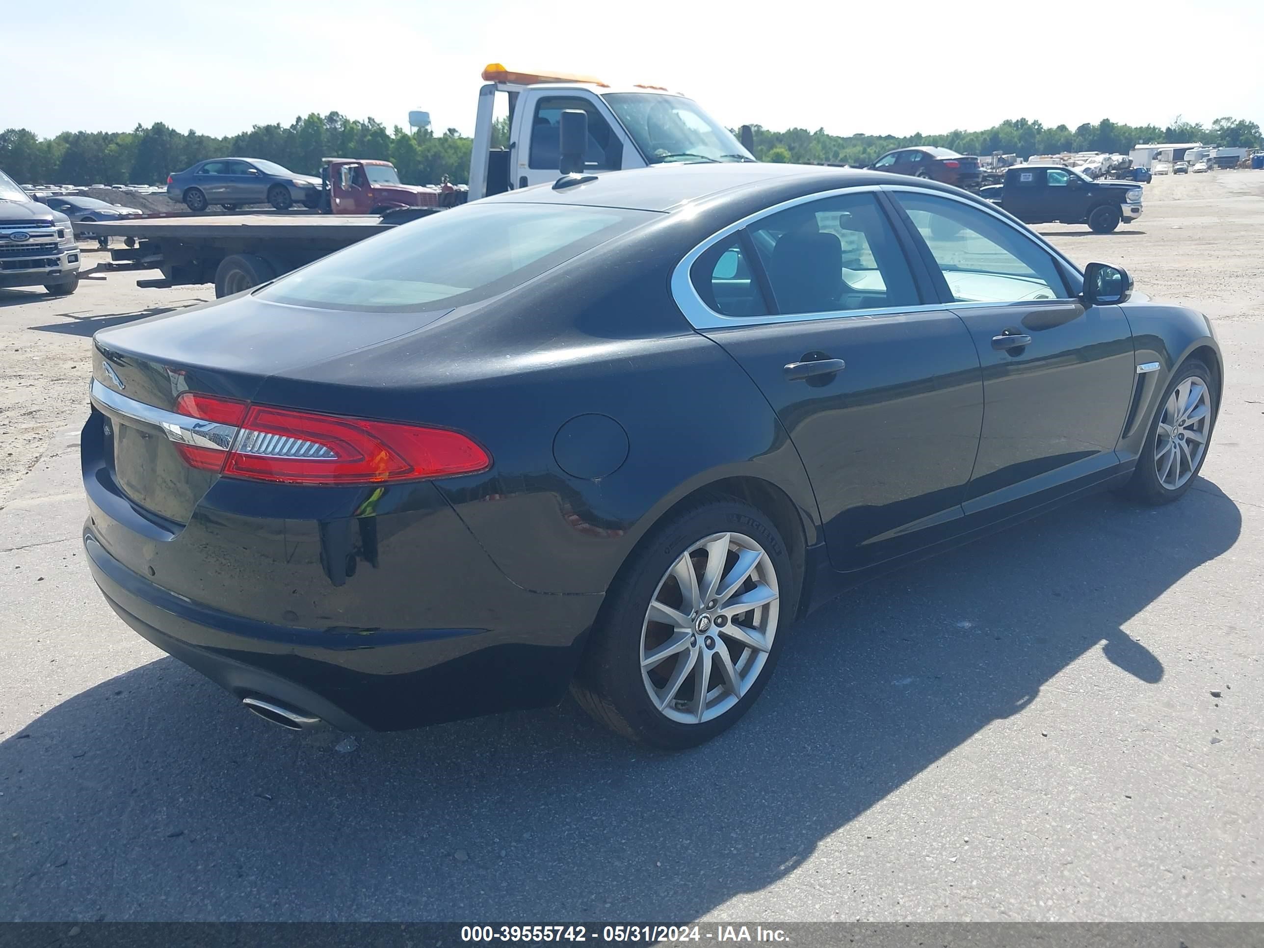 Photo 3 VIN: SAJWA0FB4CLS41466 - JAGUAR XF 