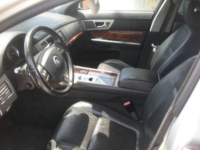 Photo 3 VIN: SAJWA0FB5BLS00598 - JAGUAR XF 