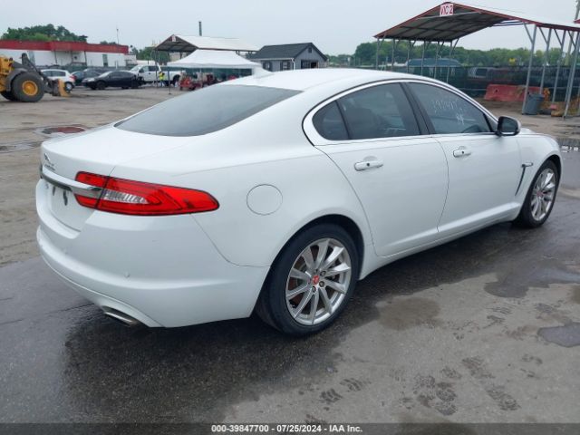 Photo 3 VIN: SAJWA0FS2FPU56101 - JAGUAR XF 