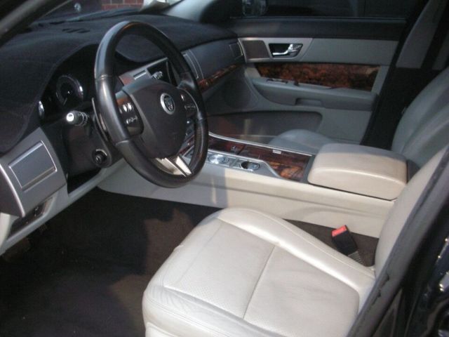 Photo 3 VIN: SAJWA0GB3BLR89932 - JAGUAR XF PREMIUM 