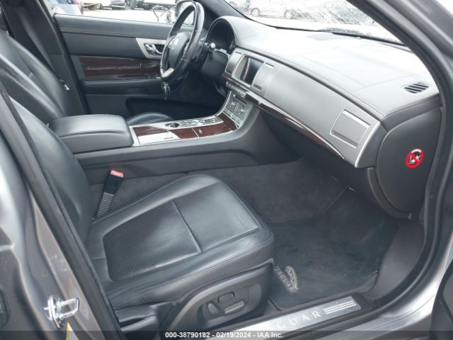 Photo 4 VIN: SAJWA0GB8BLR95306 - JAGUAR XF 