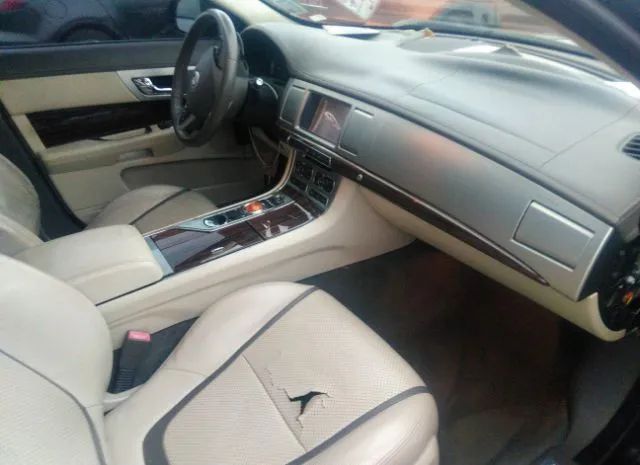 Photo 4 VIN: SAJWA0HB3CLS21898 - JAGUAR XF 