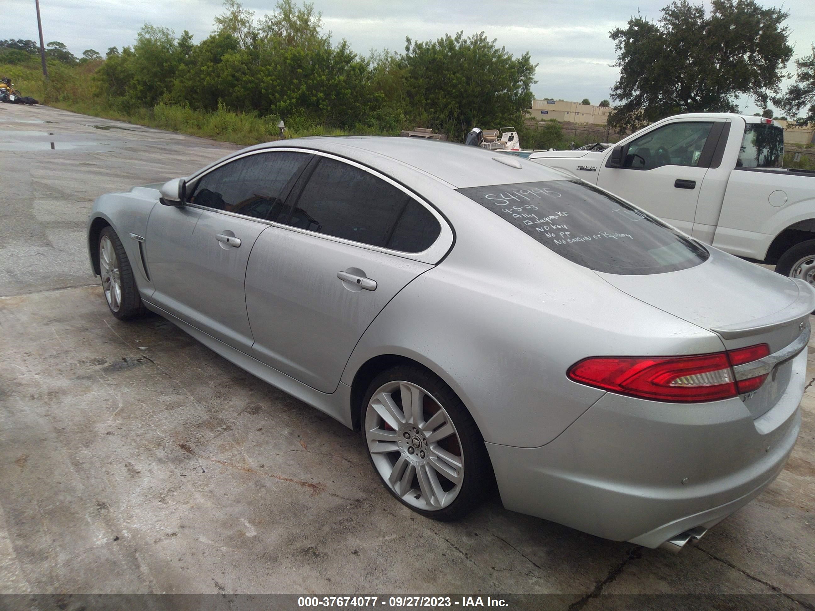 Photo 2 VIN: SAJWA0JC2CMS41945 - JAGUAR XF 