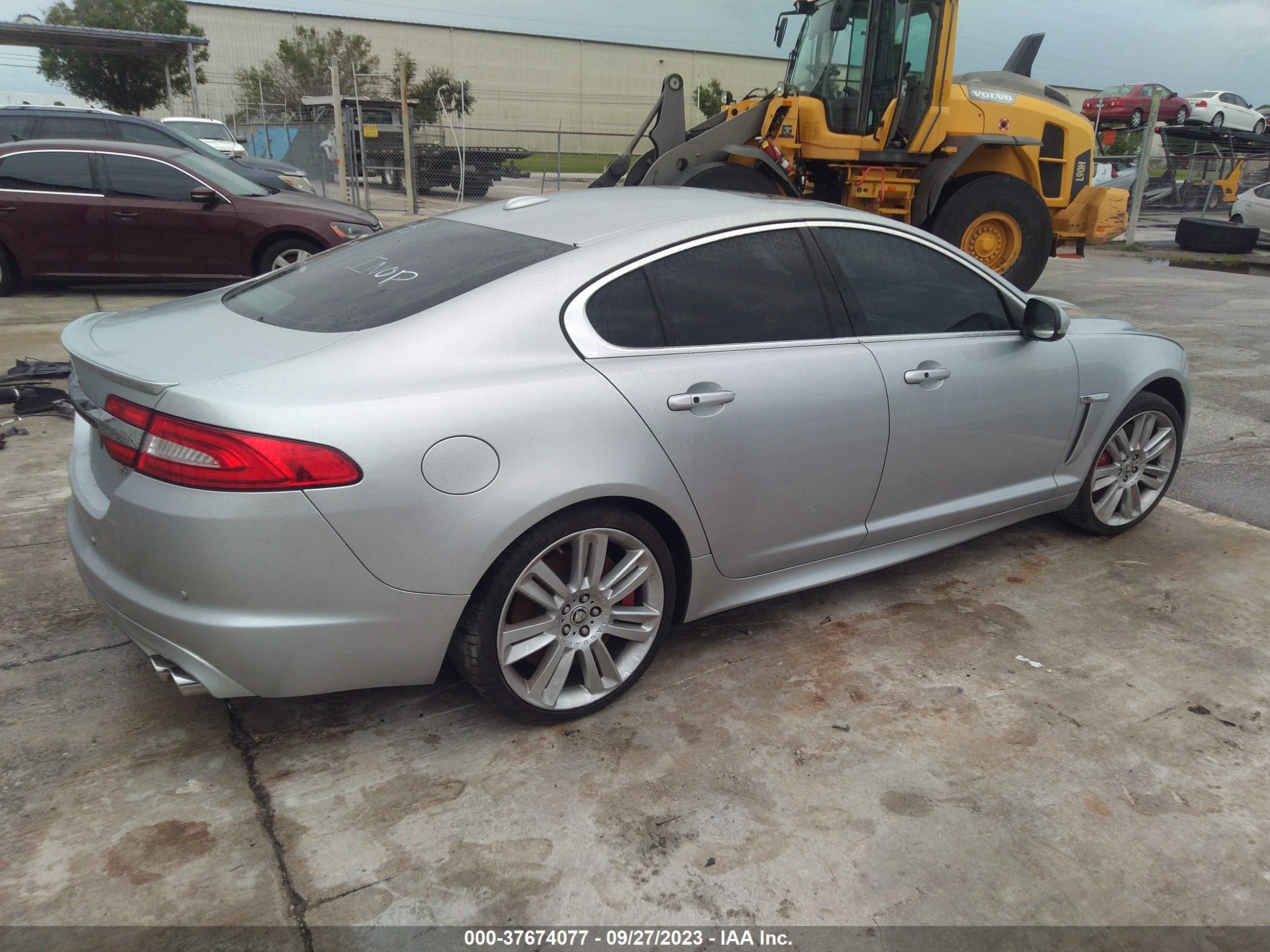 Photo 3 VIN: SAJWA0JC2CMS41945 - JAGUAR XF 