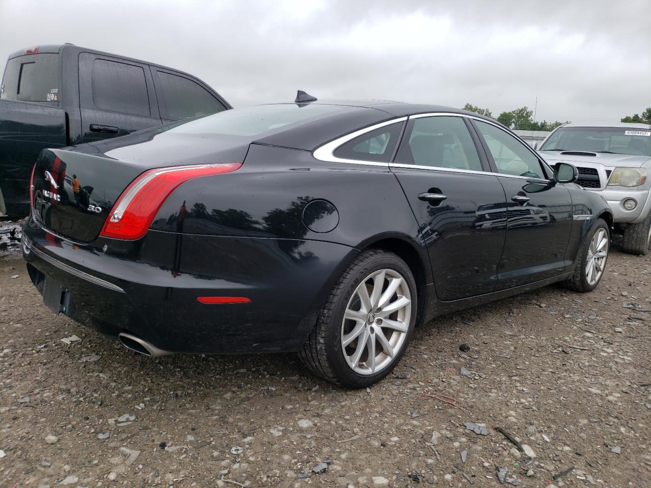 Photo 2 VIN: SAJWA1C71D8V43324 - JAGUAR XJ 