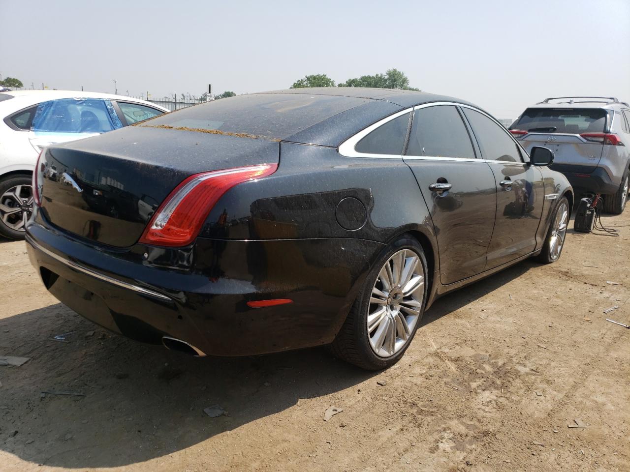 Photo 2 VIN: SAJWA1CB2BLV17894 - JAGUAR XJ 