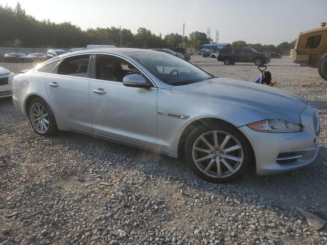 Photo 3 VIN: SAJWA1CB3BLV03941 - JAGUAR XJ 