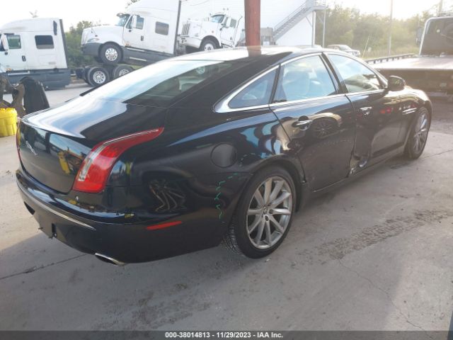 Photo 3 VIN: SAJWA1CB3CLV30638 - JAGUAR XJ 