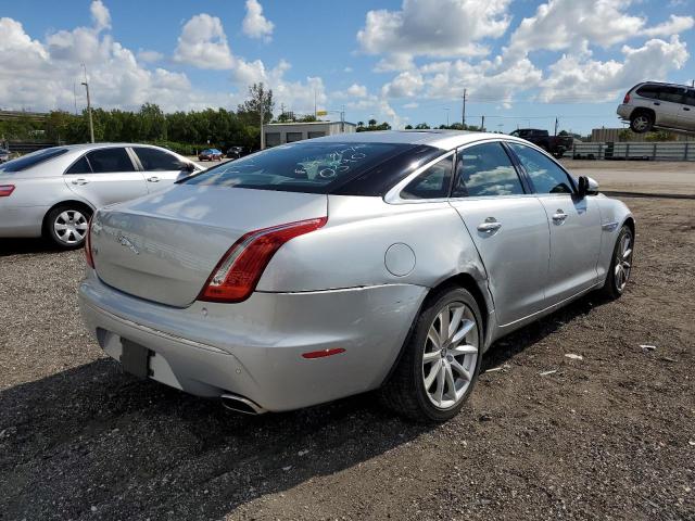 Photo 3 VIN: SAJWA1CB4CLV30390 - JAGUAR XJ 