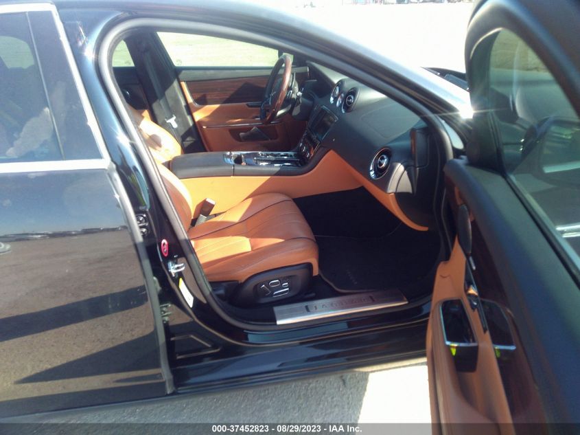 Photo 4 VIN: SAJWA1CB4CLV37839 - JAGUAR XJ 