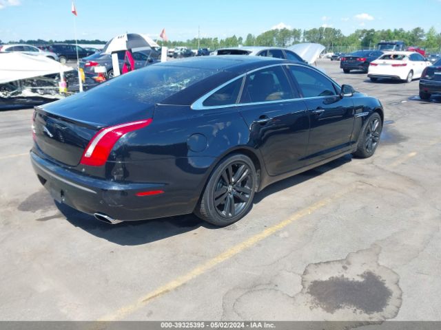 Photo 3 VIN: SAJWA1CB6CLV29953 - JAGUAR XJ 