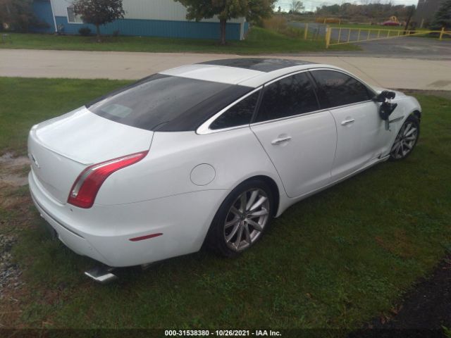 Photo 3 VIN: SAJWA1CB8CLV29047 - JAGUAR XJ 