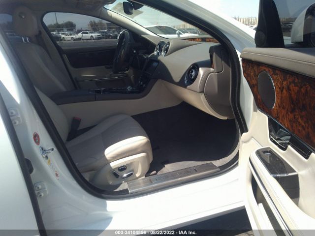 Photo 4 VIN: SAJWA1CB9BLV16855 - JAGUAR XJ 