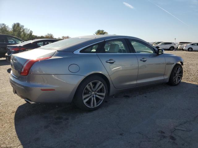 Photo 2 VIN: SAJWA1CBXBLV12085 - JAGUAR XJ 