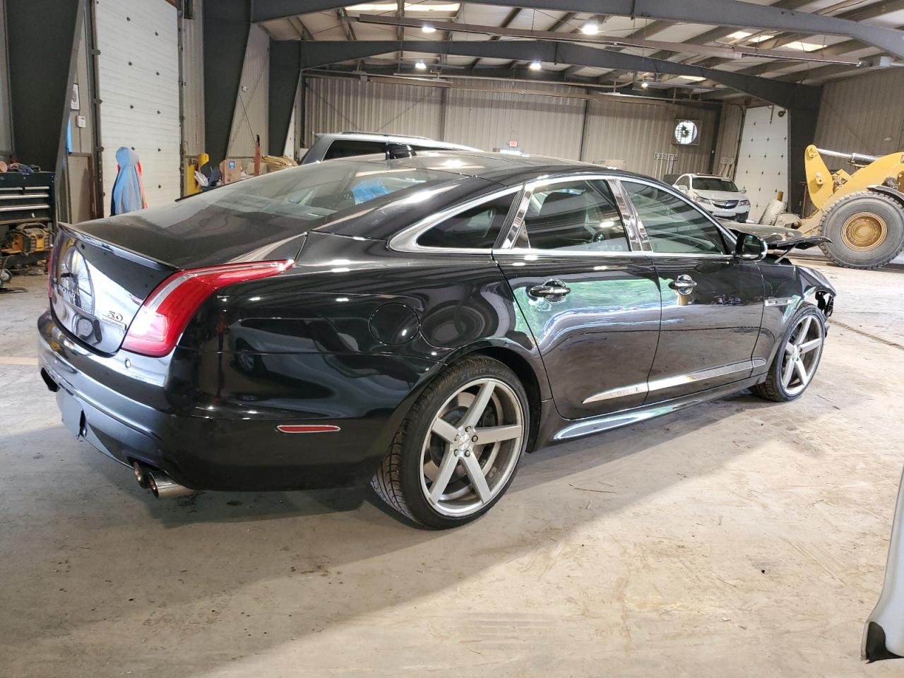 Photo 2 VIN: SAJWA1CE1HMW12590 - JAGUAR XJ 