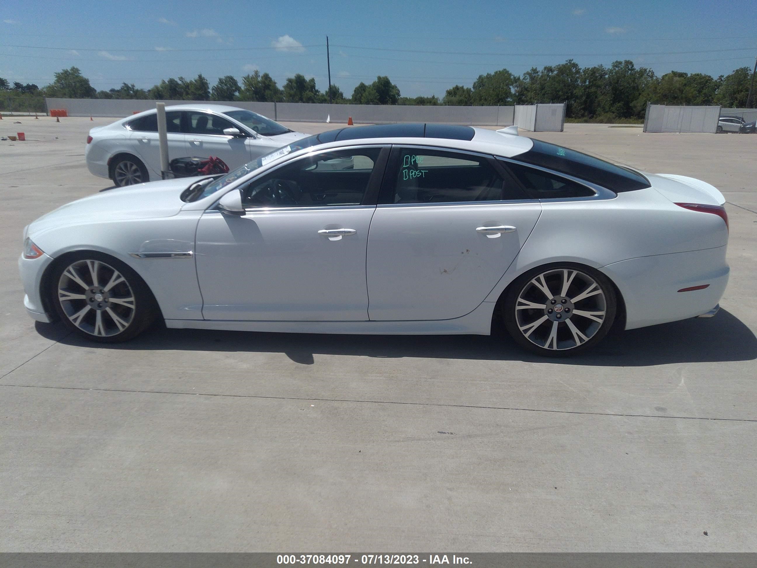 Photo 13 VIN: SAJWA1CZ5F8V88285 - JAGUAR XJ 