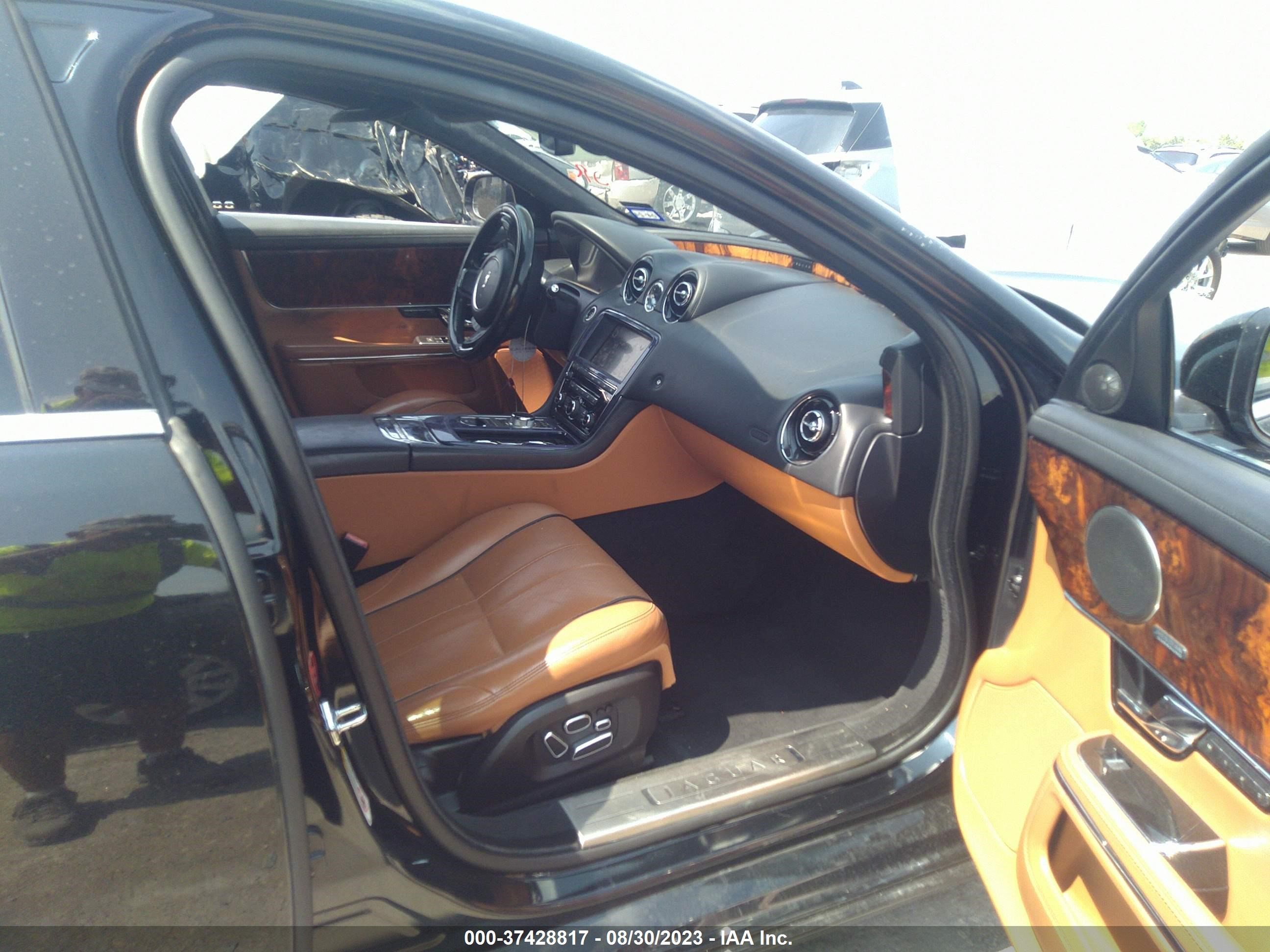 Photo 4 VIN: SAJWA1GE3DMV51425 - JAGUAR XJ 