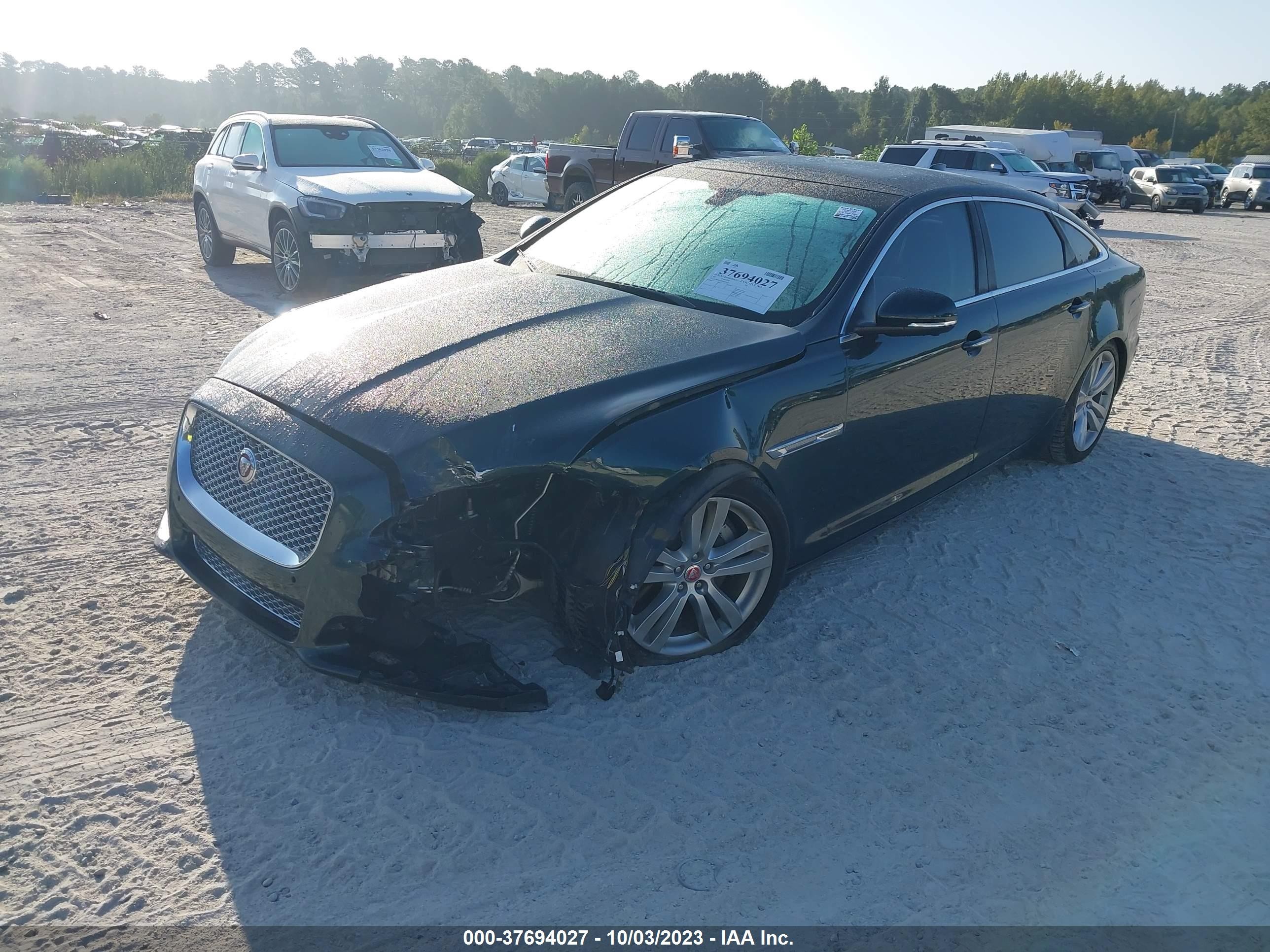 Photo 1 VIN: SAJWA2G71G8V98070 - JAGUAR XJ 