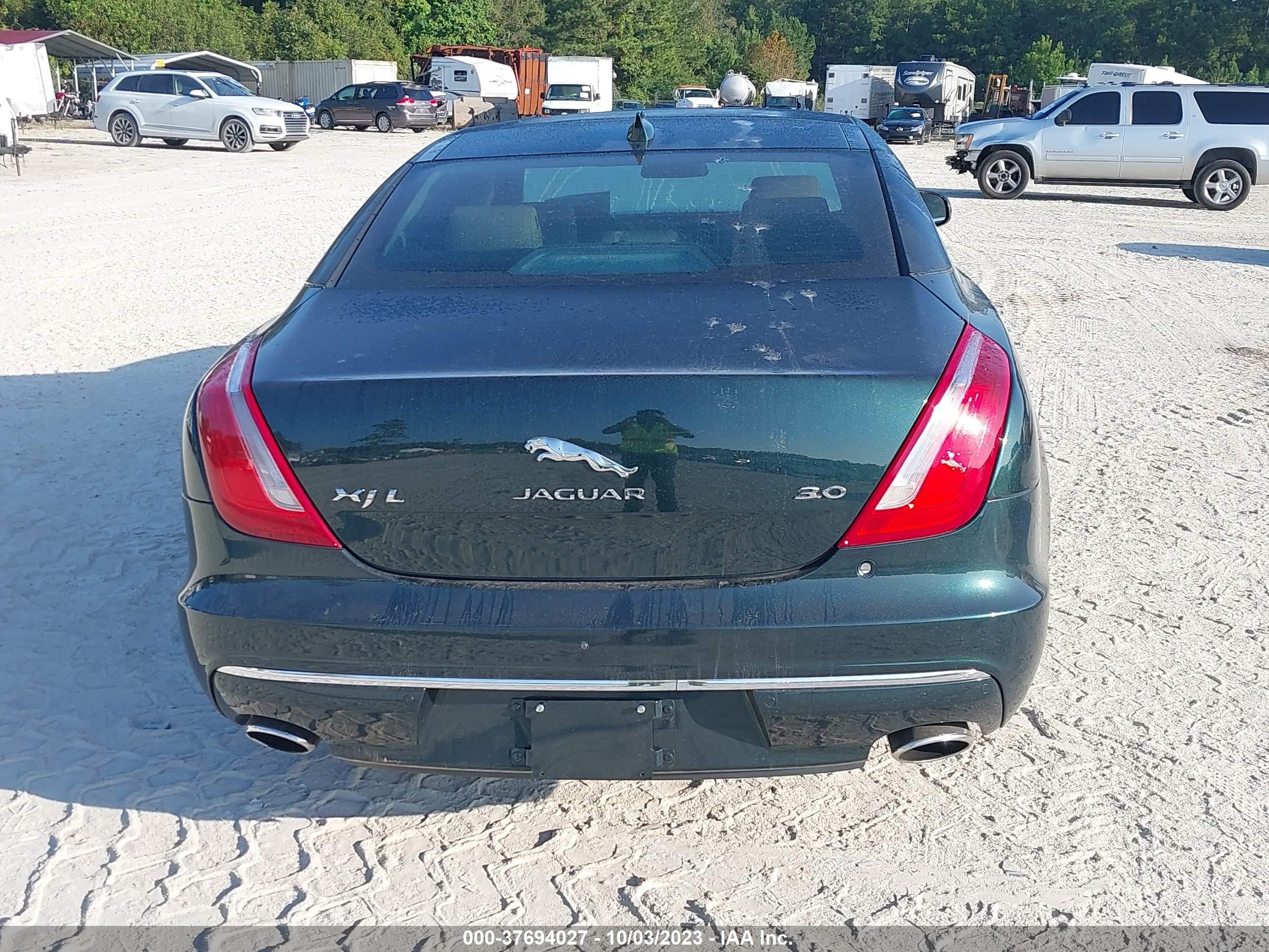 Photo 15 VIN: SAJWA2G71G8V98070 - JAGUAR XJ 