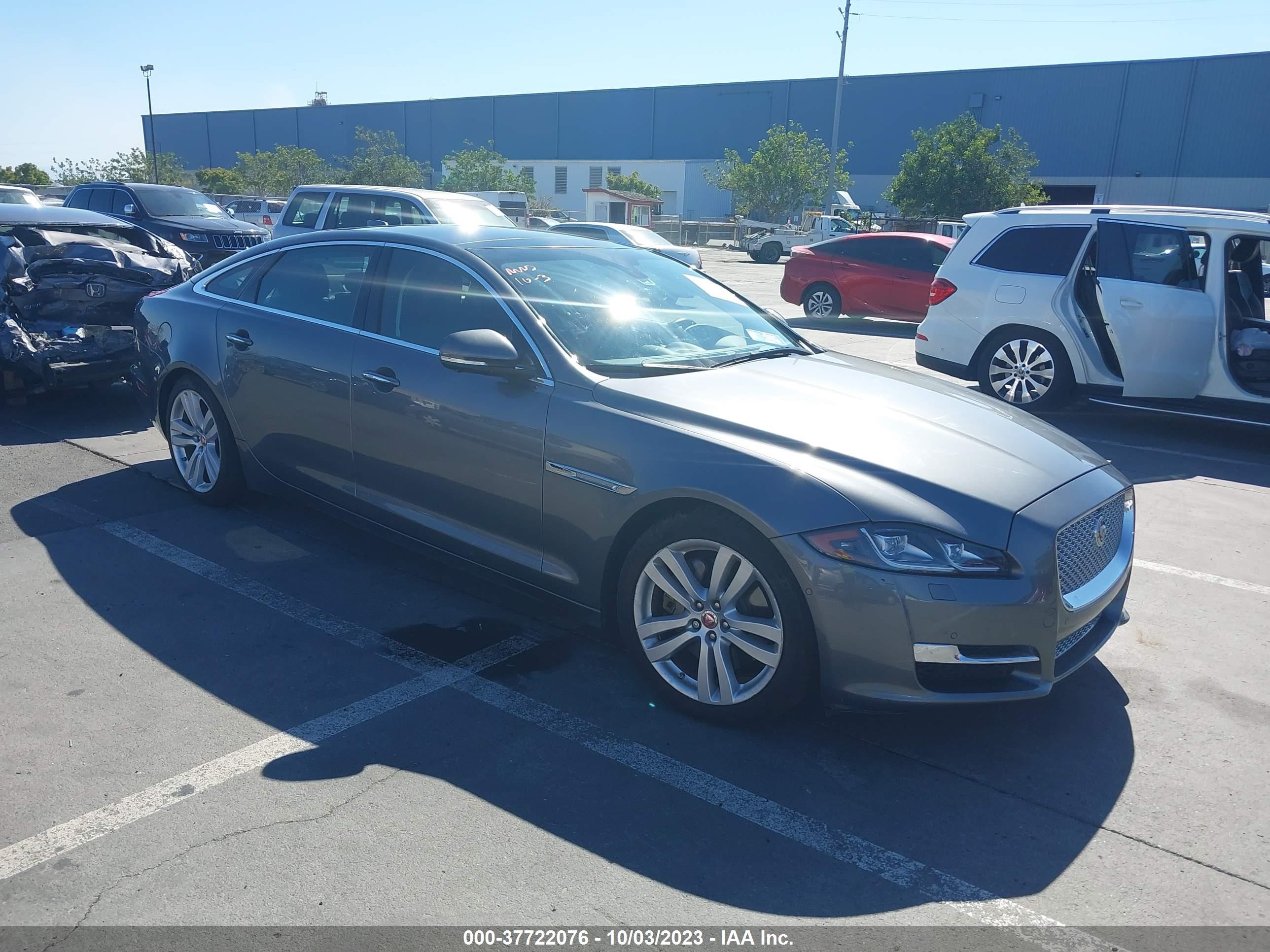 Photo 0 VIN: SAJWA2G72G8V96814 - JAGUAR XJ 