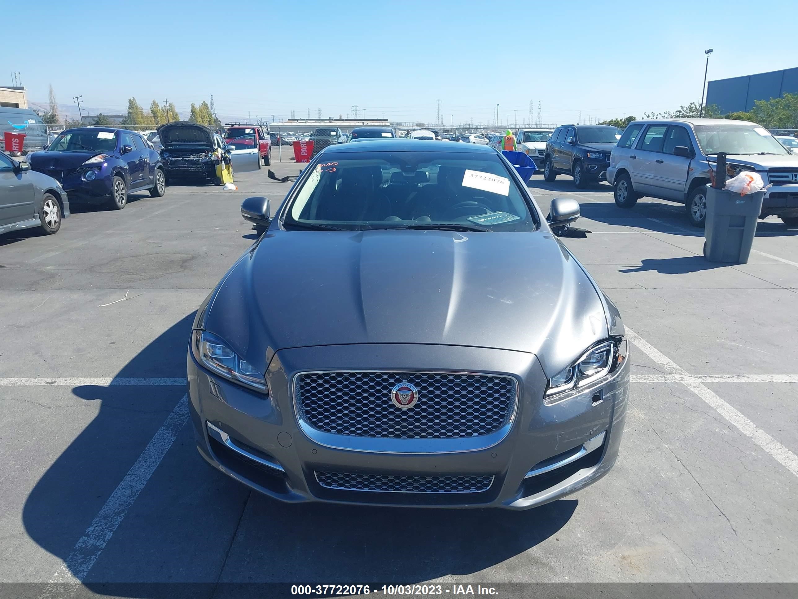 Photo 11 VIN: SAJWA2G72G8V96814 - JAGUAR XJ 