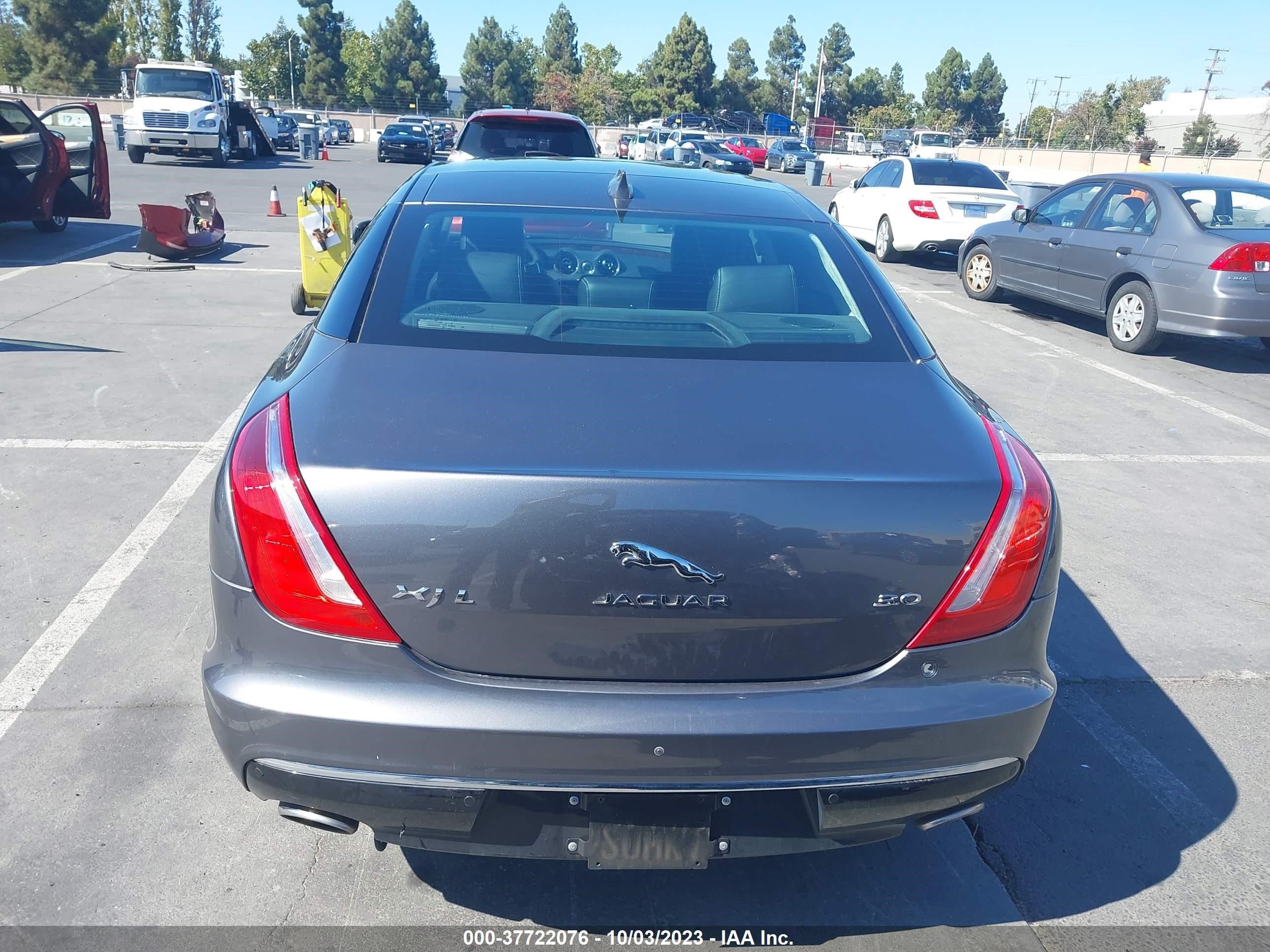 Photo 15 VIN: SAJWA2G72G8V96814 - JAGUAR XJ 